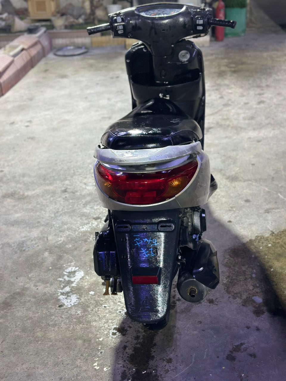 السلام عليكم بريز لايت ناصي دراجه رمبه صارلها اقل الشهر من نازله مكفوله كفاله عامه تجيب فيتر وتجي بغداد حي اور السعر خاص ***********
