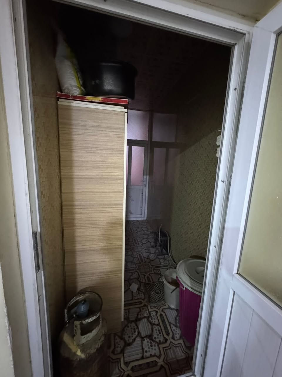 🏠دار بناء نظيف 
   موقع مميز للبيع
~~~~~~~~~~~
~~~~~~~~~~~
طابو ملك صرف✏️📋
~~~~~~~~~~~
📐المساحه:200
📐الواجهة :-10
~~~~~~~~~~~
📍الموقع :حي عدن مجمع الأمل 

~~~~~~~~~~~
💸السعر :علق تم يوصل السعر
~~~~~~~~~~~
يحتوي الطابق الاول على:-
كراج +مطبخ+استقبال
غرفتين +صحيات +حديقه 
~~~~~~~~~~~~~~~~~
~~~~~~~~~~~
للاستفسار اكثر الاتصال على
***********📱
~~~~~~~~~~~
نستقبل جميع العروض 
🏠السكنيه  🏛️التجاريه
مكتب عدن بدايه سايدين عدن مقابل مجمع جوهره
