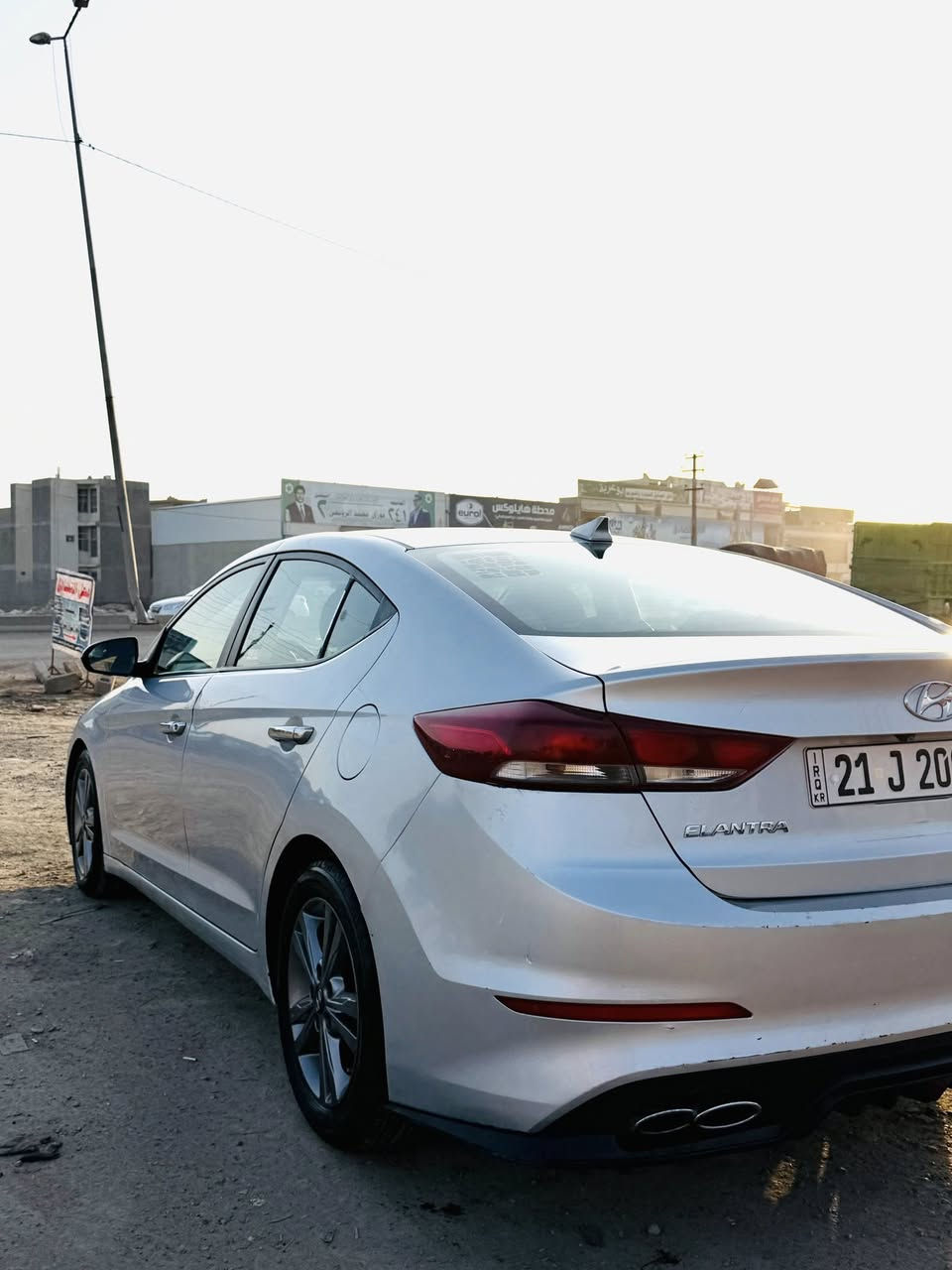 السلام عليكم
النترا 2017 للبيع وارد امريكي كلين تايتل فقط دعامية امامية تبديل اصلية وصبغ نص دوسة هنا بالعراق السونار مرفق بالمنشور

رقم سليمانية الدولي الجديد بأسمي شخصياً
سنوية جديدة للـ 2031 
هزه جديدة 
السيارة نضيفة بحالة ممتازة ماشية 105 mi
كير محرك بحالة جيد جداً 
شاشة كبيرة 
كامرة دوارة 
مانع انزلاق
حجم المكينة 2000 دوش
تخم تاير جديد
كروس سرعة تحكم جهتين 
لدات 
ويل كروم
لايت زينون 
باقي مواصفات الالنترا معروفة
السعر 129$ بيها مجال بسيط 
مكاني بغداد ابوغريب 
***********
*********** اتصل وواتساب 
***********
