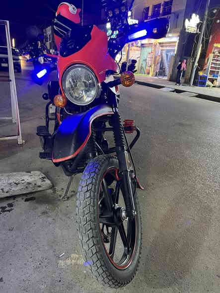 سلام عليكم دايوان موديل 23خروح 25شهر 3 لون برتقالي غير محدد سنويه بسمي منزلها عله ايدي من المعرض أوراق المعرض موجوده دراجه خير من الله ماشيه 28000حقيقي دراجه برغي مناقصها مكفوله كفاله عامه شرط الرابع مالتها 100 رقم بغداد انكليزي مشروع وطني وين ميعجبك احولك ثاني يوم 
اتصال ***********
واتساب ***********
