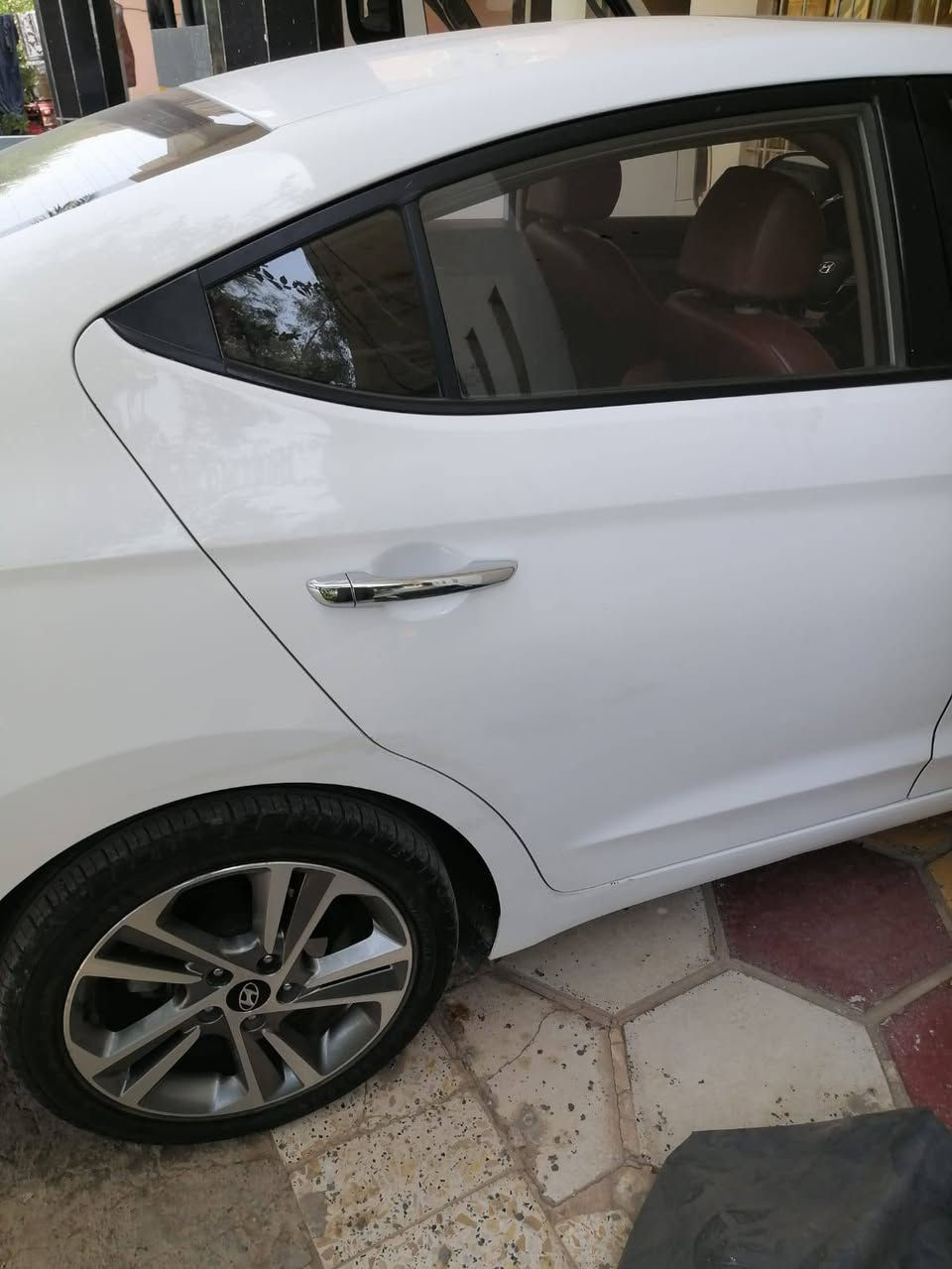 🚘 هيونداي النترا 2019 سوبر للبيع 🚘
✔️ نظيفة (بيها بارد بسيط بالباب الخلفي جهة السكن)
✔️ استخدام شخصي
✔️ جاهزة بدون أي مصاريف
(((((السعر 155))))
مكان السيارة ديالى - خان بني سعد
مكلف ب النشر 👇👇👇👇
📱 رقم صاحب السيارة:
‏‪0770 732 9336‬‏
