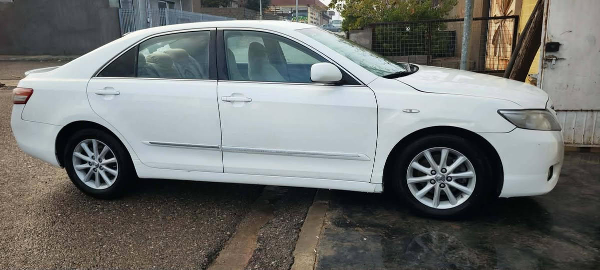 كامرى خليجى 2011 دووسویچ کۆنترۆڵ بیلادی
بۆنت وبستێ چاملغ  له گه ڵ په ڵه یه ک به خی هه یه به ینی دوده رگاکەی بۆیاخه 
به ده نه ی قرچی هه یه
سه یاره که ١٨٠هه زارڕۆشتوه
گێڕومه کینه به شه رت لۆکه چوارتایه ی تازه سه نه وی تازه تا٢٠٣٠
٢٥٠مه سروفی نیه به شه رت هه موشتێ
تێبینی/ته نیاقه باغی مه کینه کراوه ته وه بۆواشه رگۆڕین
نرخی ١١٧$
ژ.م *********** كركوك, العراق
