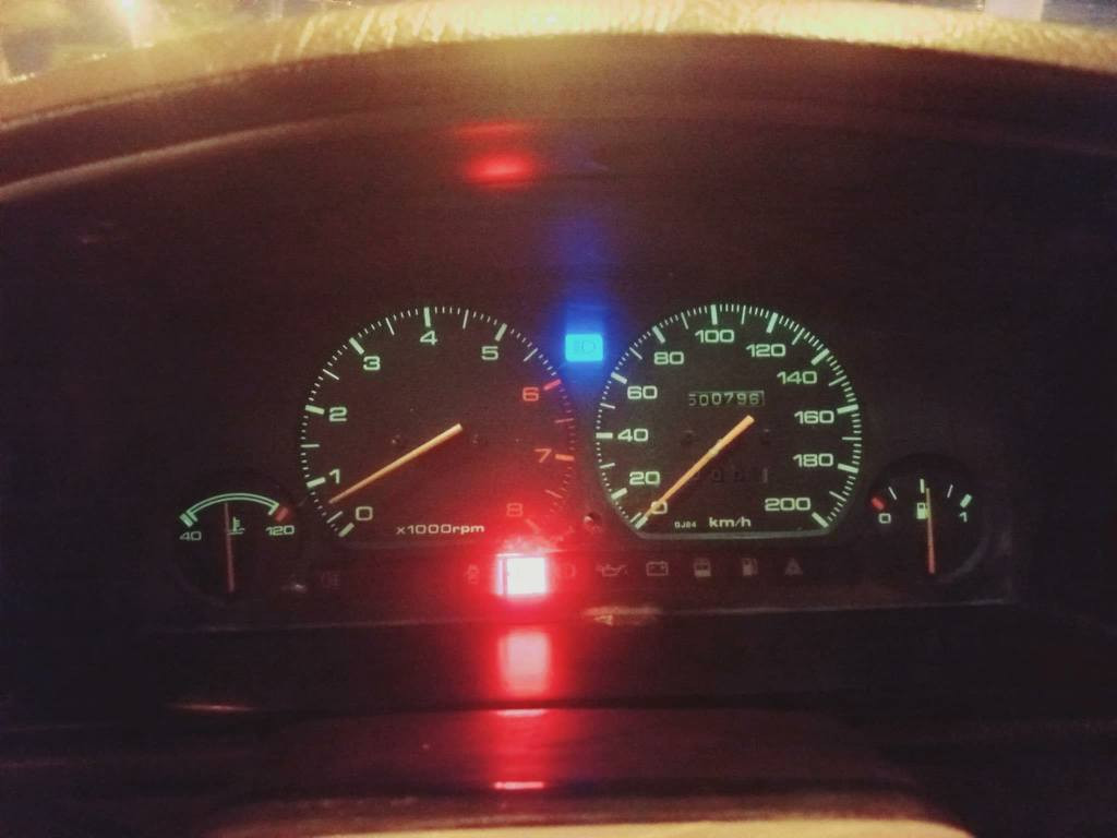 بسم الله بةناوي خوا ***********سيارة مازدا موديل 1991 مكينة بةشرت رةقةم كركوك وكالة سةنةوي بةشةرت تةبريد عيش دةكات بةس دةبيت جاكي بكةي سيارةكة وةك وينةكة پاكة سيارةكة لة داقووقة سعر 👈 20👉 مجال دكوك, كركوك
