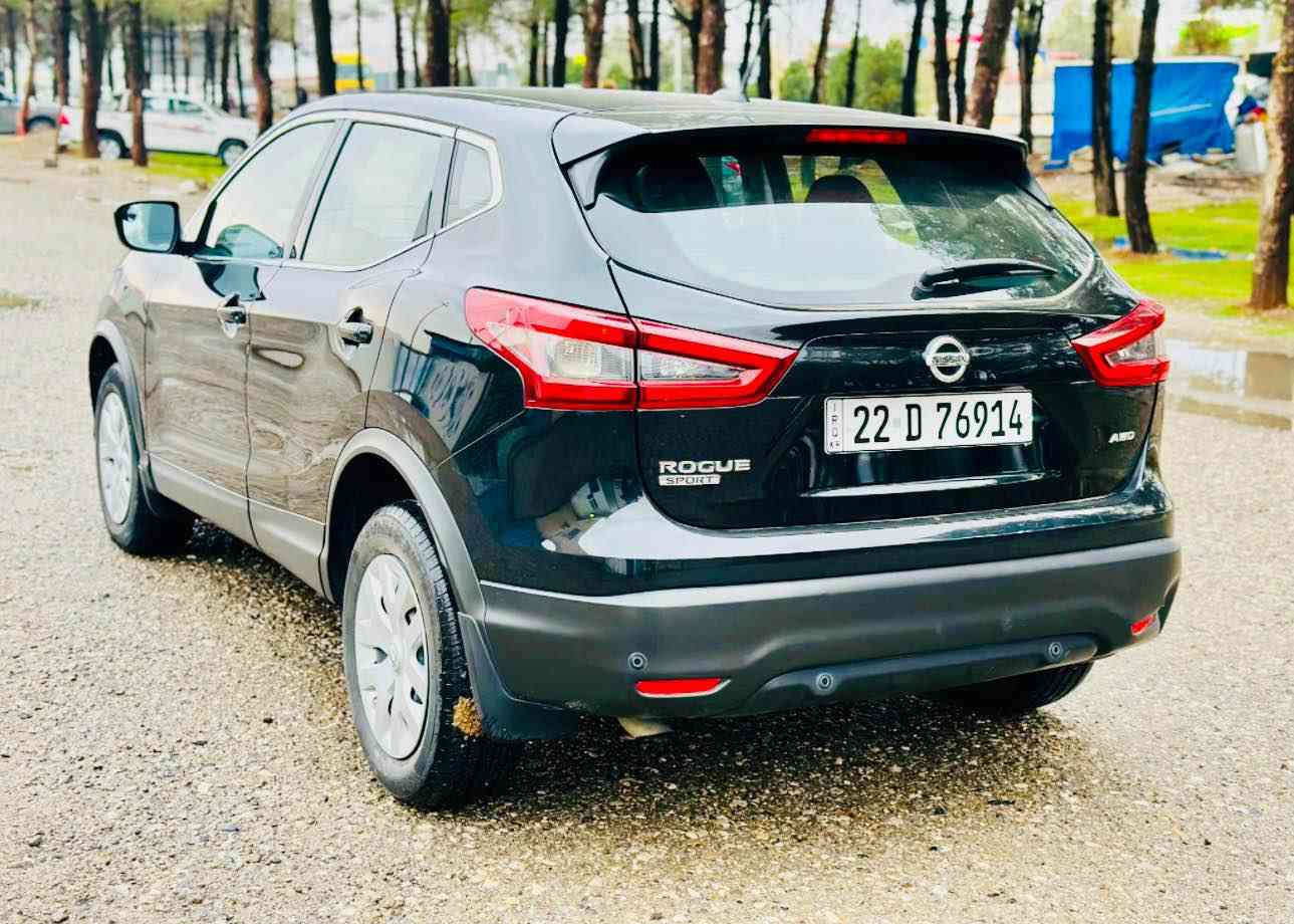 نيسان روگ سبورت امريكى چوار پستون  ٢٠٢٠ ده بل ئه كسل پارچه يه ك بوياخ بستيك درگاكه ى به بى ناوگرتن مواسه فاتى رادارى پيش و دواو ته نيشته فوله ته نها سلايد نيه .
گيرو مه كينه به شه رت ته نها63 هه زار رو شتووه 
سه نه وى تازه يه 
نرخى 146 
ره قه م شانصى و سونه رم داناوه مشته ريت ته له فون بكه 
*********** دار بنديهكان, السليمانية
