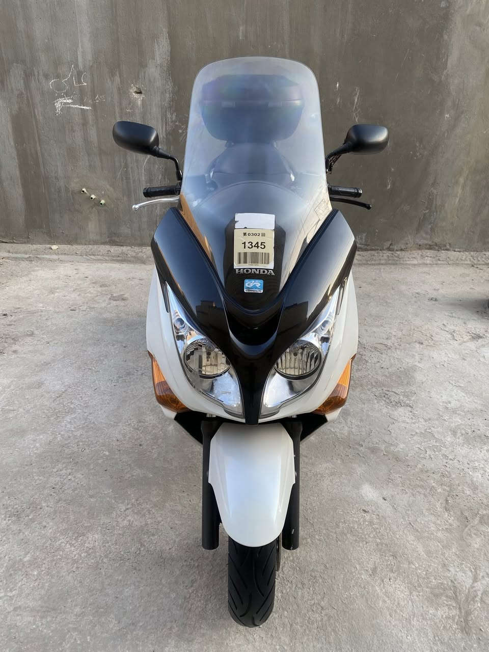 البيع بل نقد والتقصيط المريح على ماستر الرافدين يا اللة دراجة سلفر ونج جيتي لون ابيض صدفي النضافة 100/100 المسافة المقطوعة 22الف حقيقي فوول موصفات نضام ABSمانع انزلاق تدفئة بل يدات لمس نضام جي بي اس اوفر مود سويجات عدد/2سكيورتي كتلوكات الشركة مع عدة الشركة قطعة بل كارتون مكاني الغزالية الشراي يتصل رجاء *********** اخوكم علي سالم
