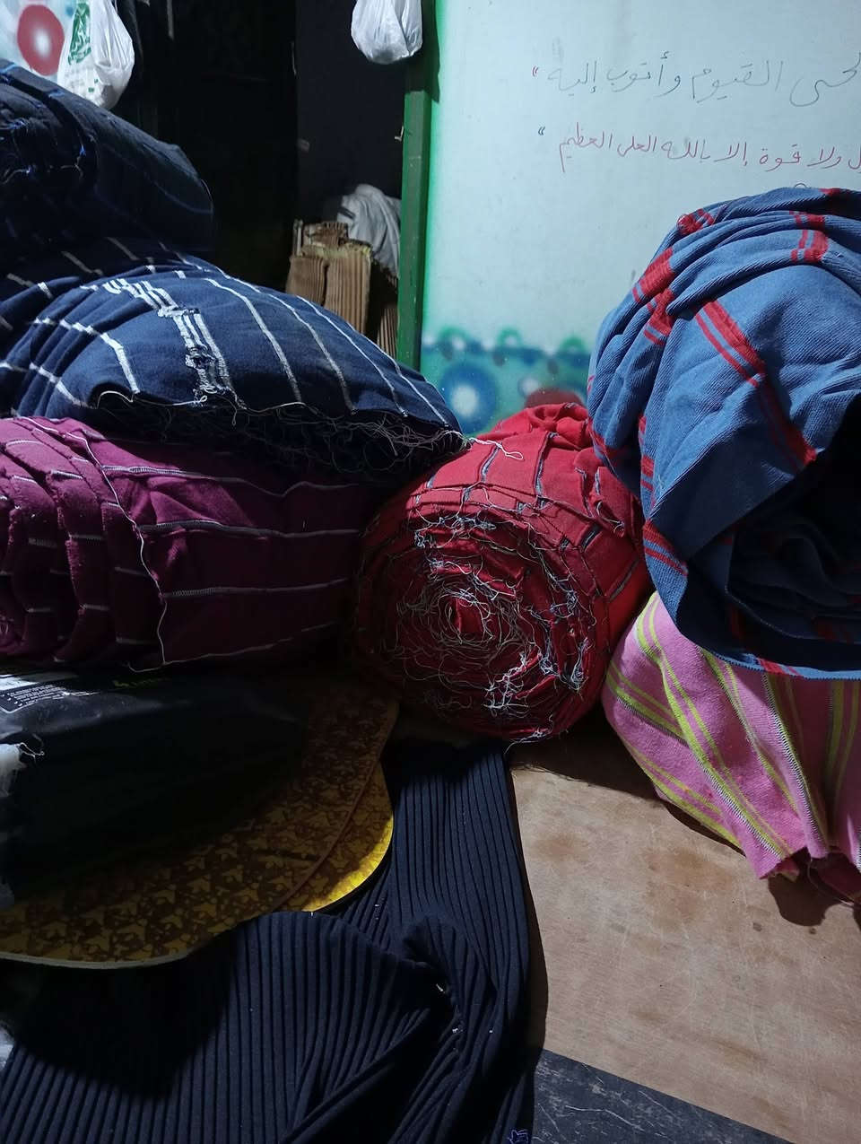 يوجد لدينا لياقات وأساور قطن تركى مستورد للتيشرت والترنج من مقاس 38 إلى مقاس 42 وزن 2 طن .
للتواصل على أرقام 0102052***********8178


**إذا كنت صاحب هذا الإعلان وتريد حذفه لأي سبب، رجاءا أرسل رسالة إلى الدعم الفني**