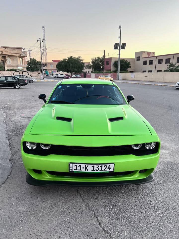 سلام عليكم ورحمة وبركاته 
للبيع جالنجر ارتي ماكس فول الاخير 1/1  
فول مواصفات موديل 2015 سياره داخل 
كلين/ كلين / للعراق وصار حادث بيها هنا 
قطعتين خلفيات جاملغات تجي وتشوف بعينك 
السياره احلى من الصور مكان السياره بغداد 
رقم هاتف *********** السعر خاص !!!!!!
