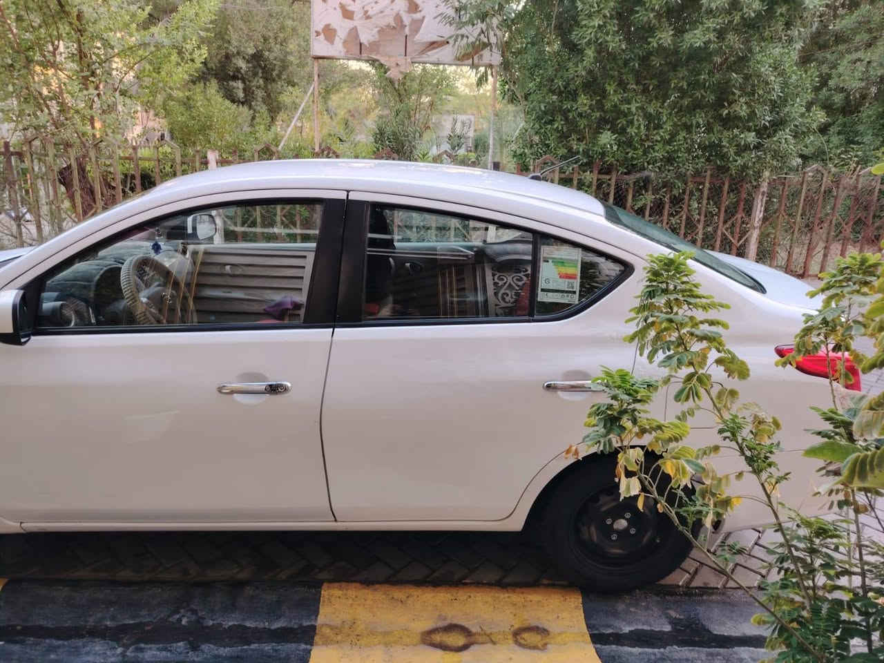 سلام عليكم نيسان سني هندي، ( البليه الزركه) موديل 2018 سياره مرتبه وحلوه جاهزة وماناقصها شي مكان بغداد حي أور / رقم *********** السعر 78 وبيه مجال
