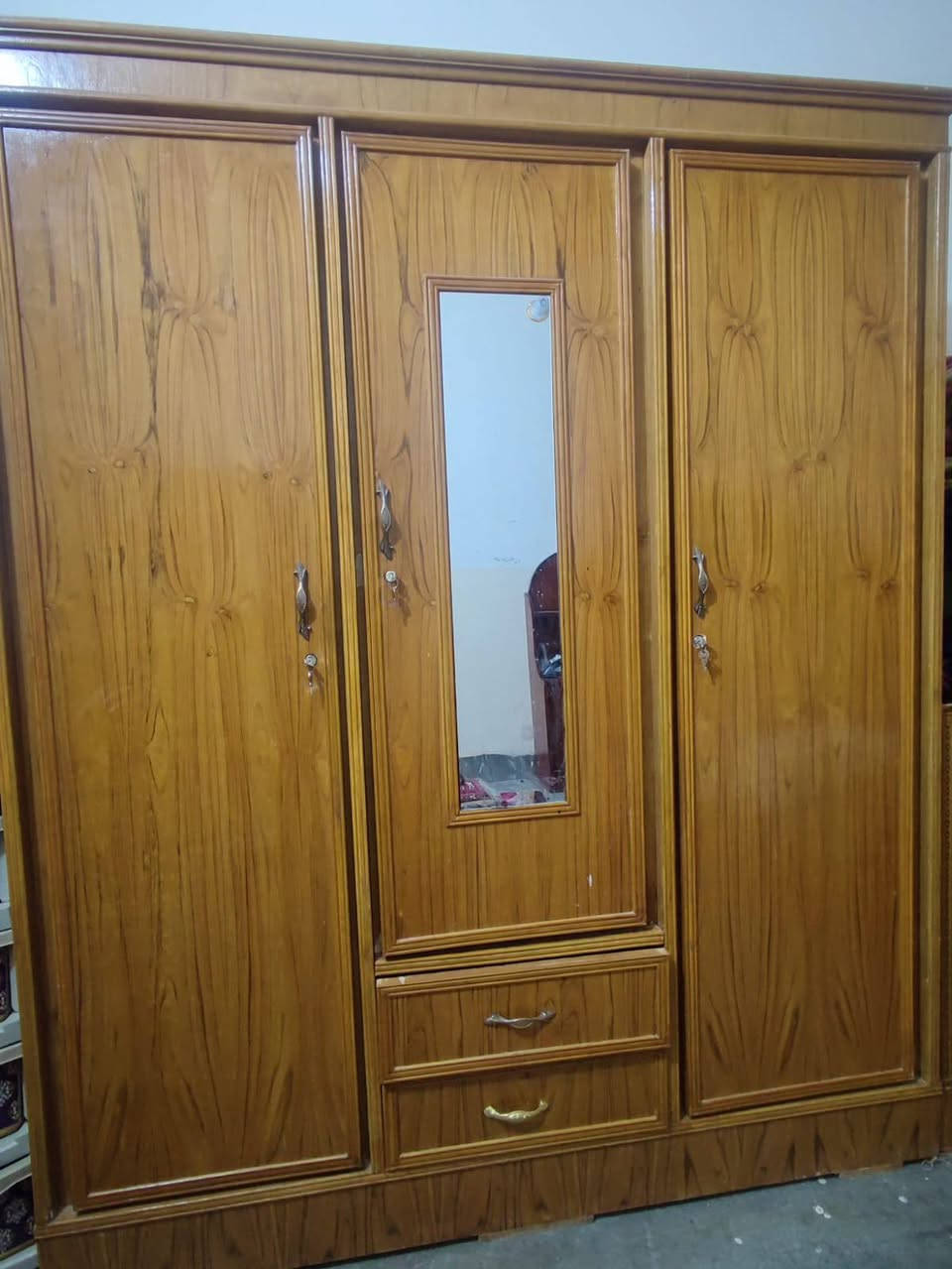 سلام عليكم كنتور +جربايه حطاطه
السعر /350
عنوان /فلوجه حي الرامل 
الاستفسار /***********
