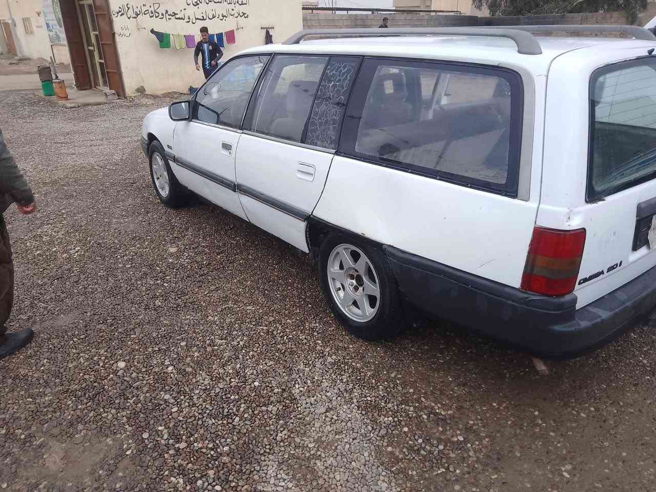 وبل حجم عشرين رقم صلاح الدين شرط التحويل سنويه خضره رقم شرعيها عندي السياره محرك كير صدر كهربايات باور طخم تايرات جديد جاهزه من كلشي السعر 20 وبيها مجال قليل مراوس حسب القناعه ***********
