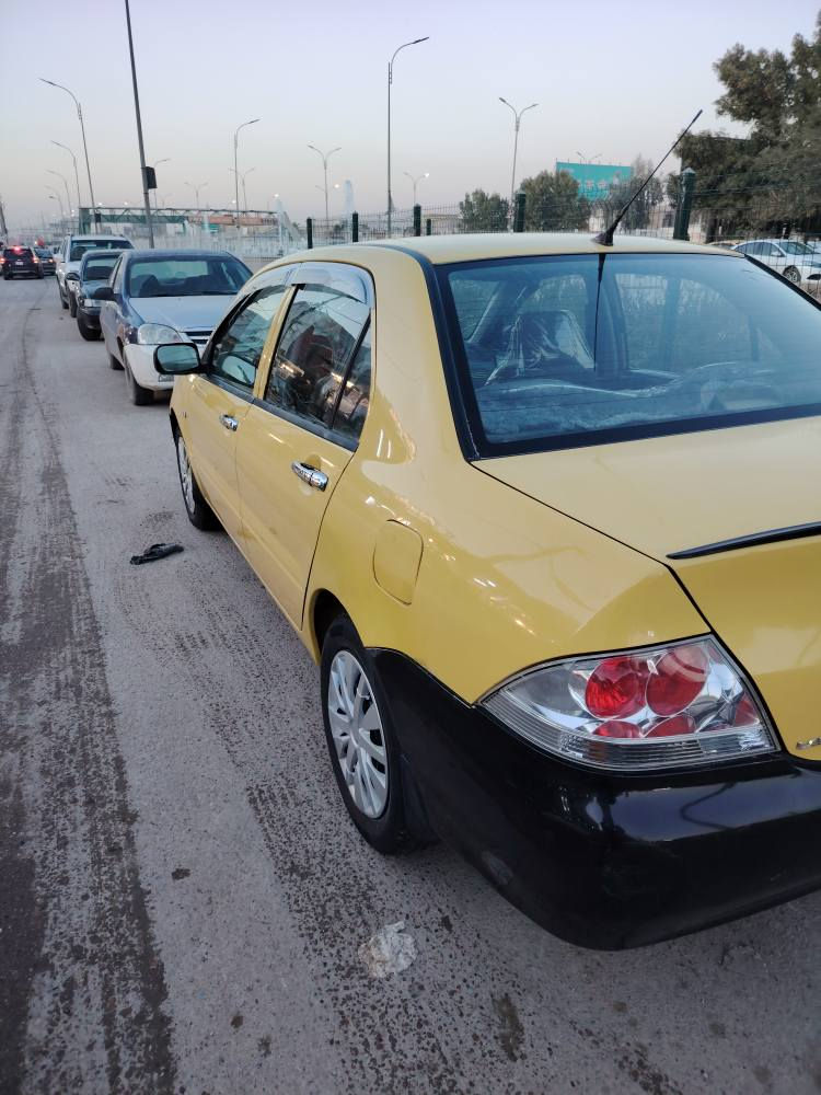 سلام عليكم لانسر 2010 للبيع رقم ديالى سنوية ل27 السيارة جديدة مال جناي السيارة بدون حادث بدون صبغ فقط جامرلوغ أمامي وهلالات الخلفية بدون دواخل السيارة جديدة مال جناي السيارة مكفولة مكينة  كير مكفولات المكينة جديدة مشدودة 2000صدر أمامي خلفي جديد تدفىة تبريد شغال تخم السيارة احلة من الصور كبل لشارع السعر 73 وبيها مجال مكان السيارة ديالى الشراي يتصل ***********
