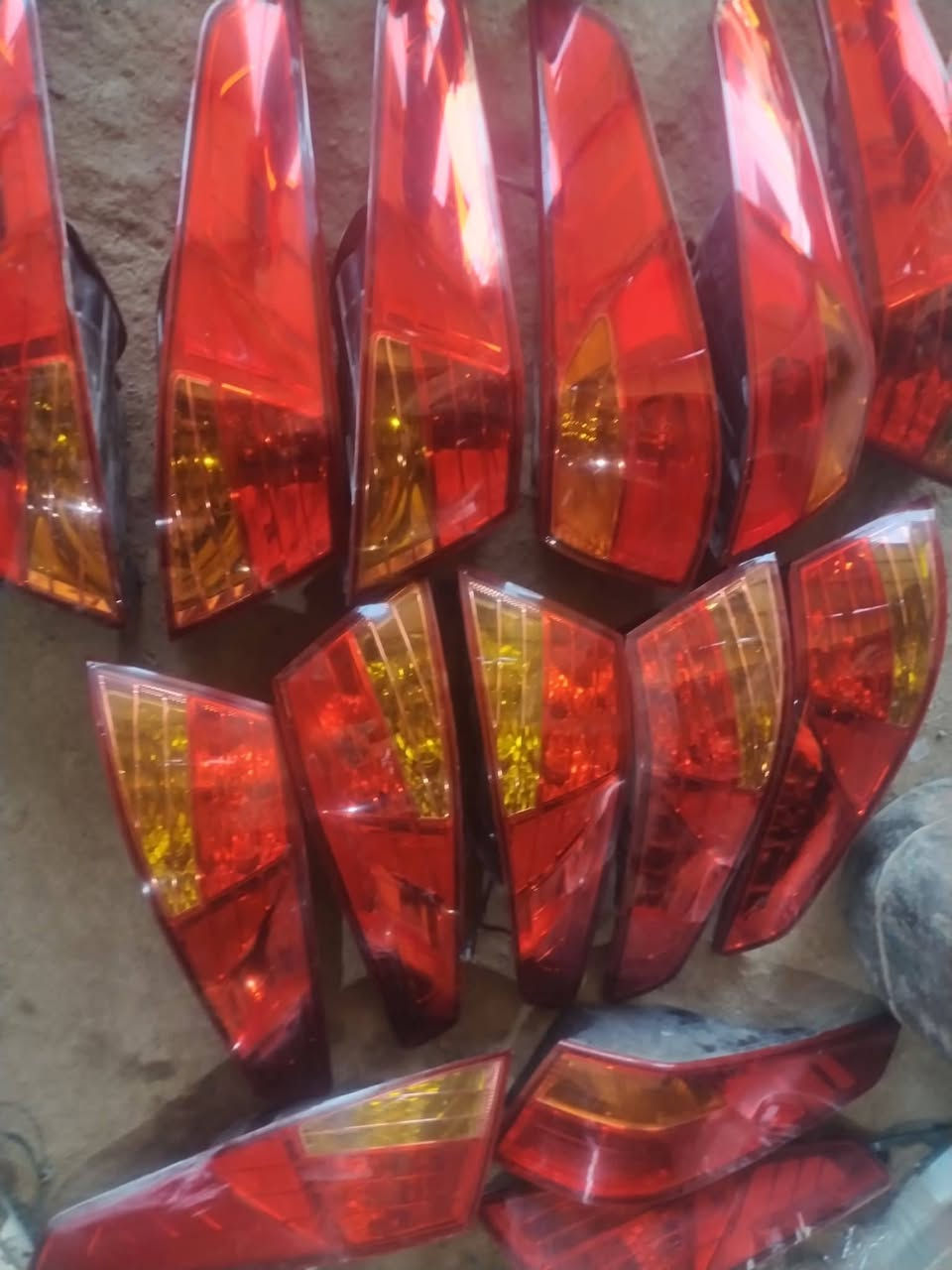 بك لايتات اوتيما ١٢ ١١ ١٣ يوجد خدمه توصيل *********** سماوه مراسله خاص
