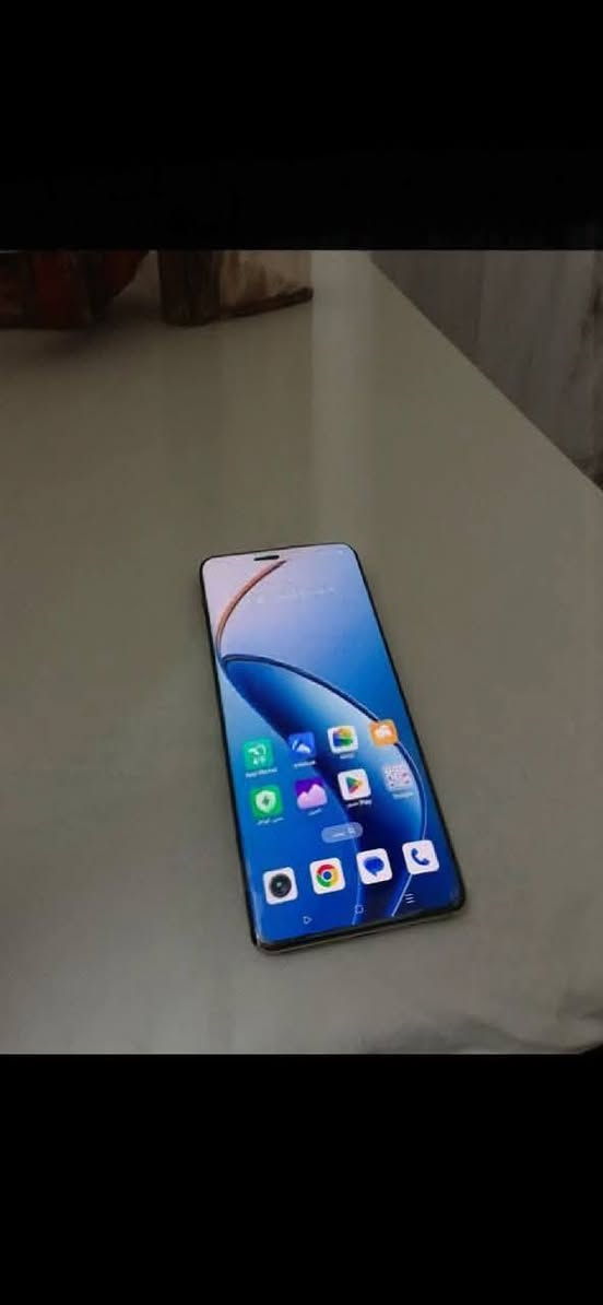 ريلمي 12 برو ذاكرة 512 جهاز نضيف 100‎%‎ جهاز كله شغال مامفتوح سعر 270 الف مكاني النجف.. ‏‪***********‬‏
