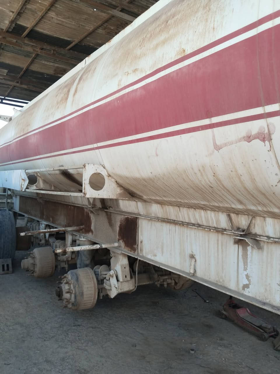 صهريج للبيع نوع تركي ثلاث محاور الدنكير الأول جوبلس تعليك واثنين سبرنك بلادي الدناكير تركيات مربع جدد العنوان خله شارع 80 اتصال ***********
