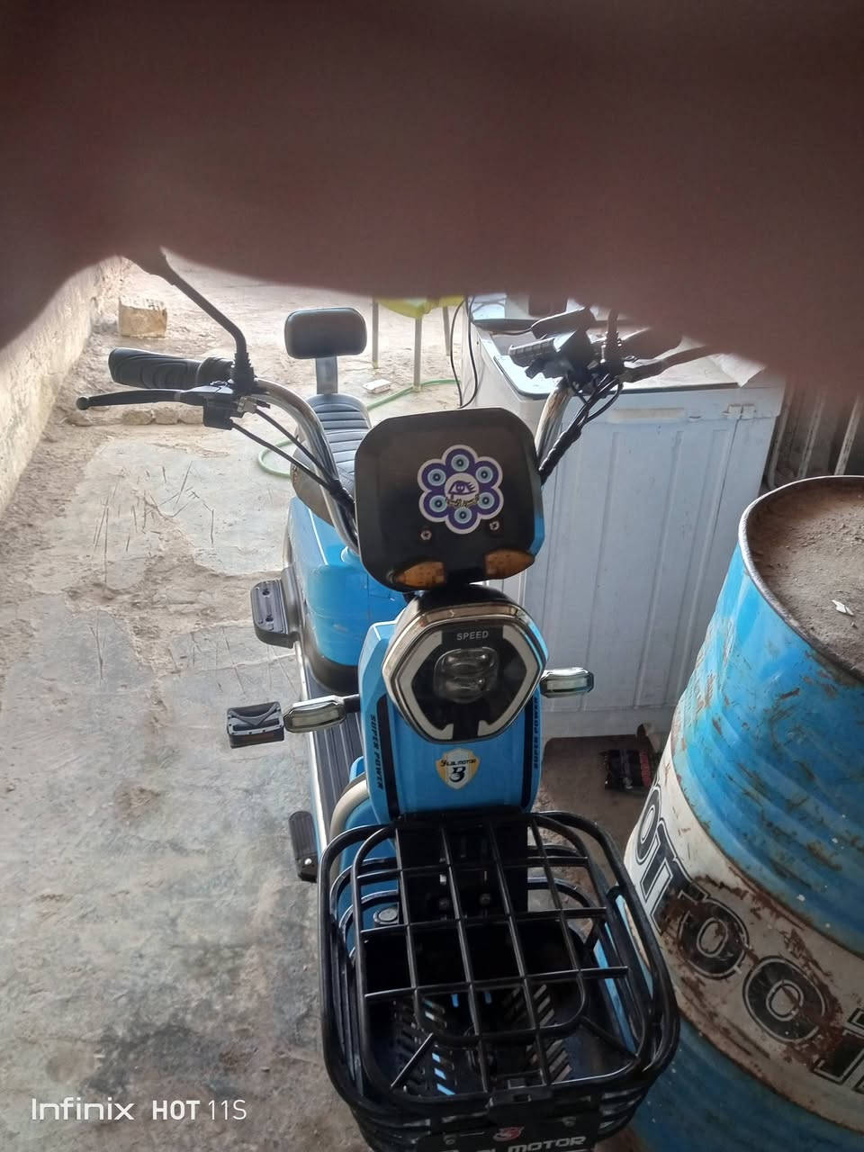 دراجة شحن للبيع موديل 24حجم 20نضيفه بصمه وسويج والشاشه والشاحنه تشتغل وجهاز انذار سرقه كامله السعر 225وبيها مجال الاتصال على الرقم ***********مسيب
