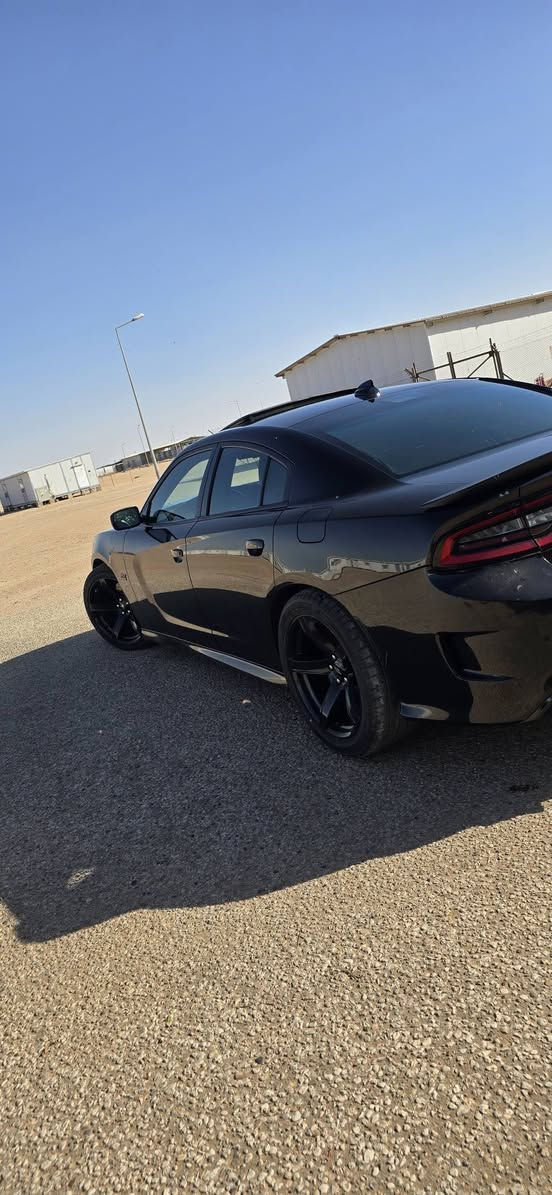 🔥 Dodge Charger SRT 2023 Last Call للبيع
سيارة Dodge Charger SRT موديل 2023 (Last Call)
محرك 6.4 HEMI V8 سياره بدون ضربه بدون لغد بدون شاصي  بدون ايرباك دواخل كفاله
🚗 الممشى: 40 ألف ميل
المواصفات
• شاشة كبيرة
• رادار + بريك تلقائي
• كاميرا خلفية
• حساسات أمامية وخلفية
• فتحة سقف
• مقاعد جلد
• تدفئة مقاعد
• تدفئة ستيرن
• نظام صوت Beats
• بريكات Brembo كبيرة
حالة السيارة
• السيارة بدون حادث 
• تقريرها حريق بسيط في المحرك
• تم تبديل الضفيرة الأمامية + الثلاجة فقط
• البنيد مبدل
• صبغ بسيط في الجاملك عكس السايق بسبب شخوط
• التبديل غير مفتوح
• الدعاميات أصلية
• بدون فتح إيرباغ
• صور الحادث متوفرة
معلومات إضافية
• رقم بغداد
• تحويل ملكية ثاني يوم
• سيارة نظيفة وما تحتاج مصروف
💰 السعر:  265
***********
