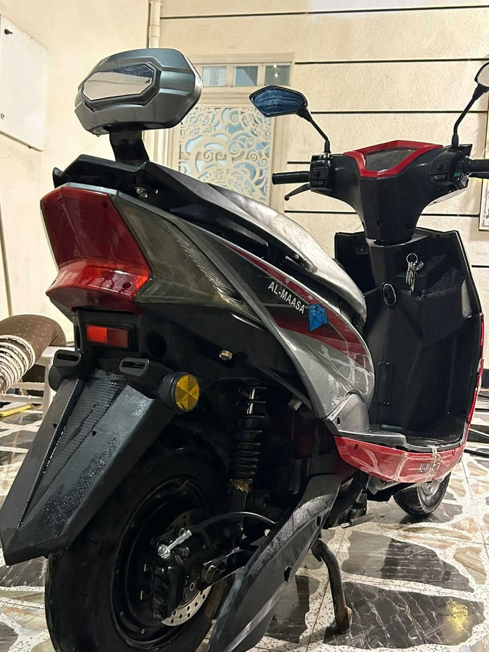 دراجه شحن نوع الماسه  سكنس نضافه فول 
بطاريات نص عمر 
شاشه ديجتال 
كله شغاله 
موديل 24
للبيع سعر الدراجه 300الف فقط مكان رمادي 
للأتصال بل رقم. ***********
