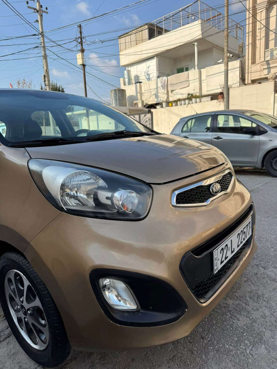 کیا بیکانتۆ ٢٠١٣  سەیارەکە سەنەوی ڕەقەم هەزە هەمووی نوێیە بەشەرت بەناوکردن  سەیارەکە ٣ پارجەی بەخە باقی پشتوو پێشی بەشەرت  سەیارەکە ٩٥ هەزار ڕۆشتوە  سپێری ناهاتیتە خوارئ ٧٢ وەرەقە کەمەک مەجال *********** أربيل, العراق
