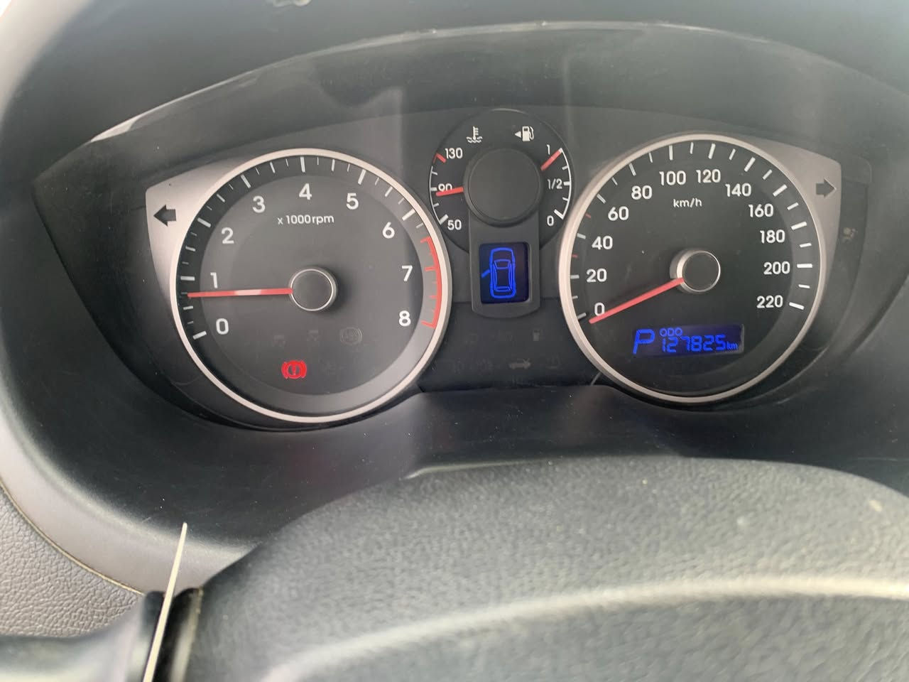 السلام عليكم
هونداي i20 2014 للبيع 
محرك ١.٤ أربعة سلندر
 ماشية ١٢٧ الف كيلو 
حزام صبغ جمالية السيارة خليجي 
صدر أمامي خلفي جيد 
فتحة سلايد رقم بغداد 
تبريد شغال تدفئة تبريد
السيارة كلها شغالة ونظيفة 

السعر ٧٥ 
المكان بغداد بسماية
***********
