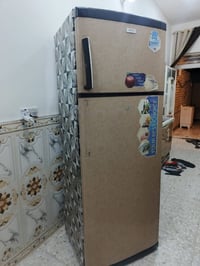 ثلاجة كبيرة • غسالة • طباخ