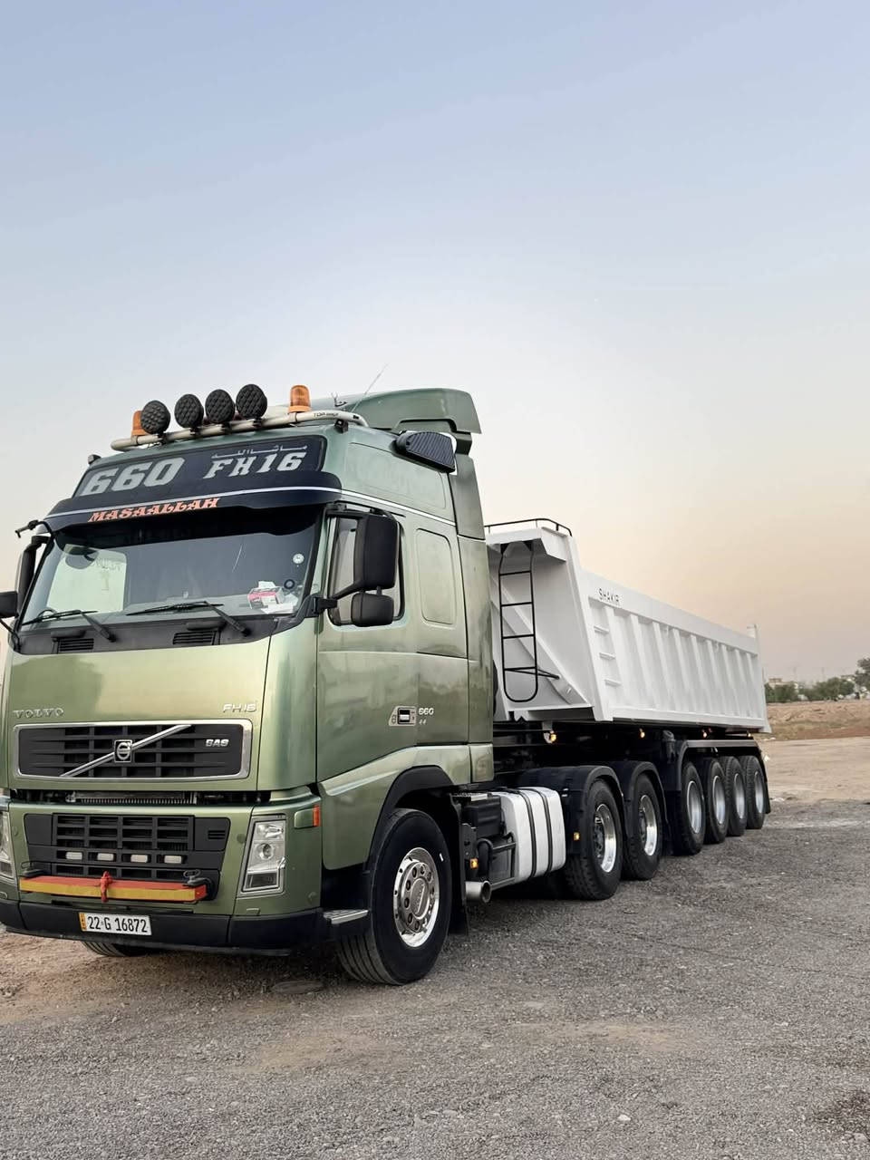 فالفؤ FH 16 موديل 2007 . حجم محرك 660 . فول مصفات ريتايدر ماء. سلاجه. سبايت .  مجموع تؤ پ تلين مربع مجموعه ورق . دواخل فؤرميكا . گير اتؤماتيك . محرك گير بشرط.  بؤدي شاكر 2025 . تخم تيارات جديد . سياره مصاريف مابيي ربع دينار . سنويه . هه زه فحس كوله جديد. مكان كركوك . وقم موبايل .***********
