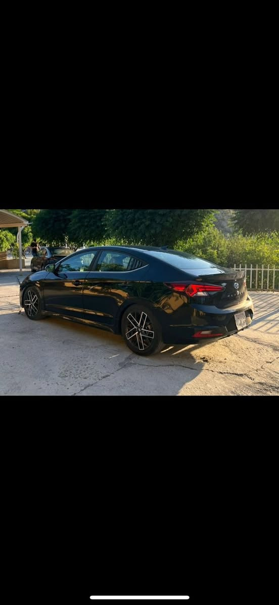 السلام عليكم 
النترا تيربو سبورت موديل 2020مواصفات فول سماعات انفنتي كشنات جلد سلايت كشن جلد شفتات
ماشيه 59 مكينه مامفتوحه وكير شرط دبل اكلج
السعر 145 بيها مجال بسيط 
ضرر باب امبدل جاملغ صبغ بدون دواخل يعني قطعتين بيها حالوب جم وحده بل سكف
***********
***********
