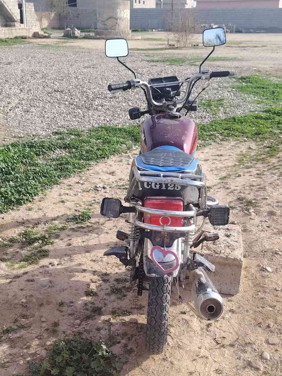 السلام عليكم يوجد موطور للبيع اربعه كير نامي محرك نضيف شرط كل شقال بس شقل ومش السعر 250وبي مجال بسيط ***********
