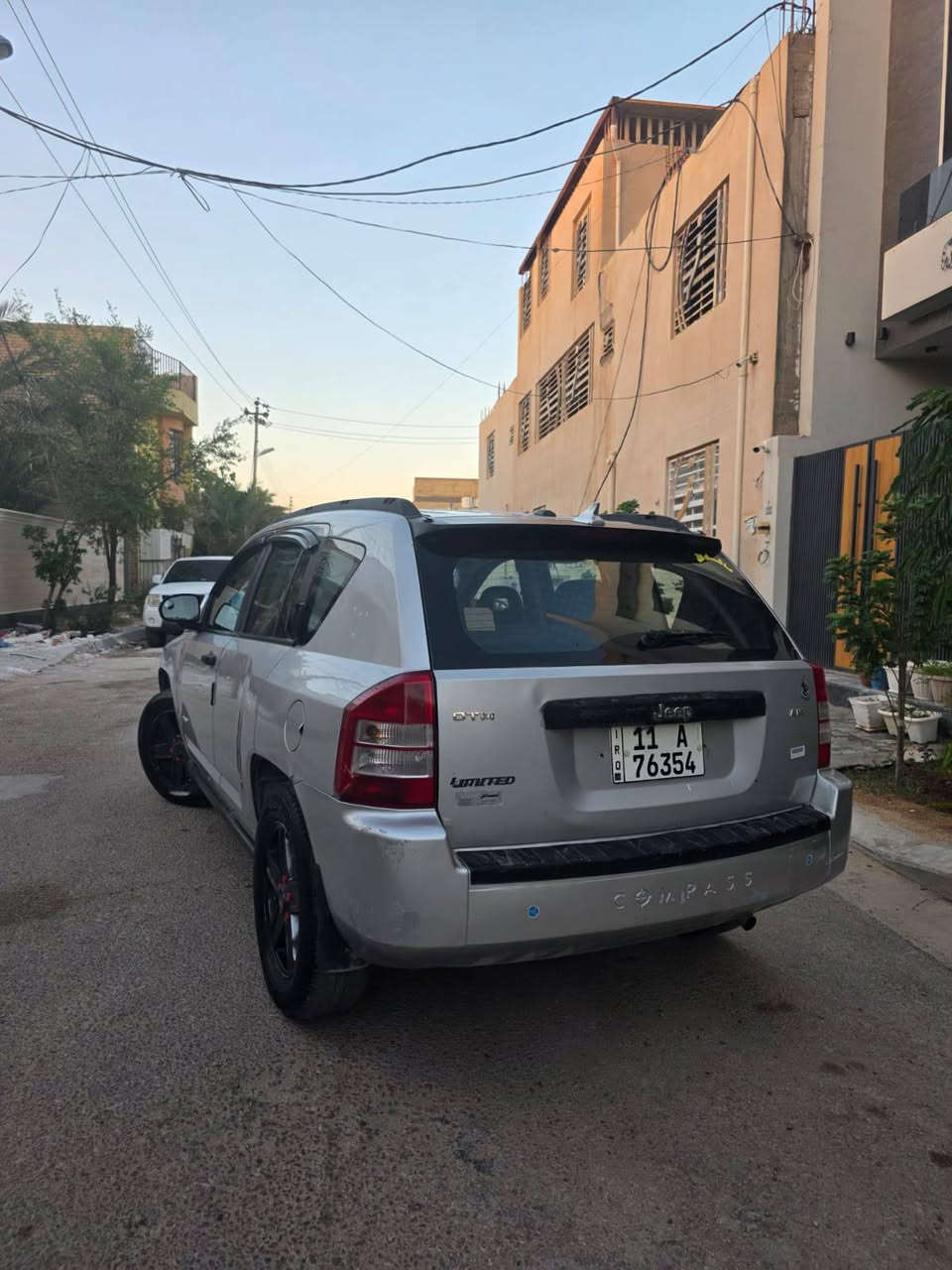السلام عليكم 🚗سياره جيب 2007 فول كير ومكينه مامفتوحات تبريد ❄ بس بيه قطعتين جامل وباب وسيار ماشاءالله نضيفه بيع او مراوس  السعر 73ورقه وبيه مأجال للطيبين والشريي يتصل على هاذه الرقم  ***********
