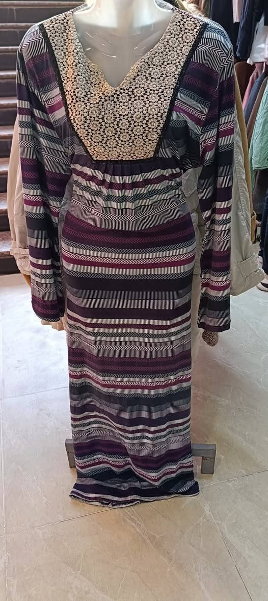 وصول وجبة جديدة 🙋 دشداشة نسائي 👘 
قماش قديفة وموهير وفانيره 
يتوفر جميع الوان 🌈 والأحجام والموديلات 👌 
سعر القطعة ب 3 آلاف دينار فقط يابلاش 🔥 
عنوان المجمع سوق الميثاق مجاور خياط البزاز قبل نهاية السوق للاستفسارالاتصال على الرقم ***********📞 أو على الوات ساب 📱🌹 وأهلا وسهلا بزبائننا الكرام 🌷🌹
