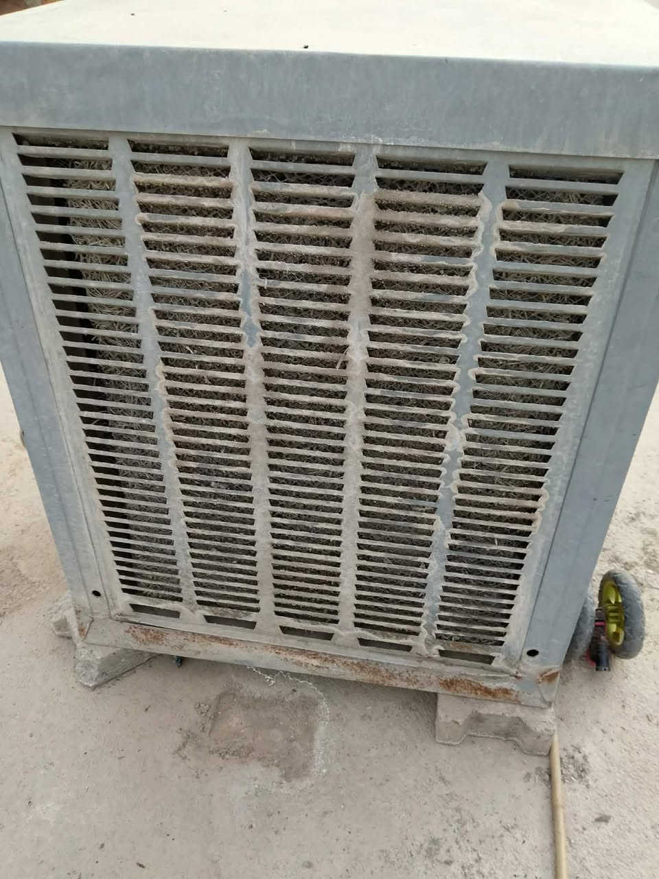 براد درجة اولة شغال مبردة من قديم شغالة درجة اولة.   ميز محل
براد  ١٠٠بي مجال 

مبردة ٧٥ بيها طكة 

ميز.  ٦٠ بي مجال

مكلف بل نشر اتصل على صاحب الغراض 

***********
