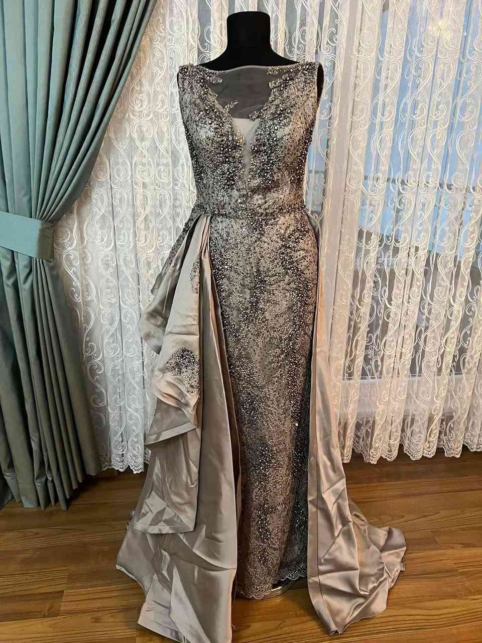 مرحبا بنات 
بدله للبيع قياس ٤٢ الاستعمال ساعه وحده فقط 
يوجد توصيل 
السعر خاص


**إذا كنت صاحب هذا الإعلان وتريد حذفه لأي سبب، رجاءا أرسل رسالة إلى الدعم الفني**