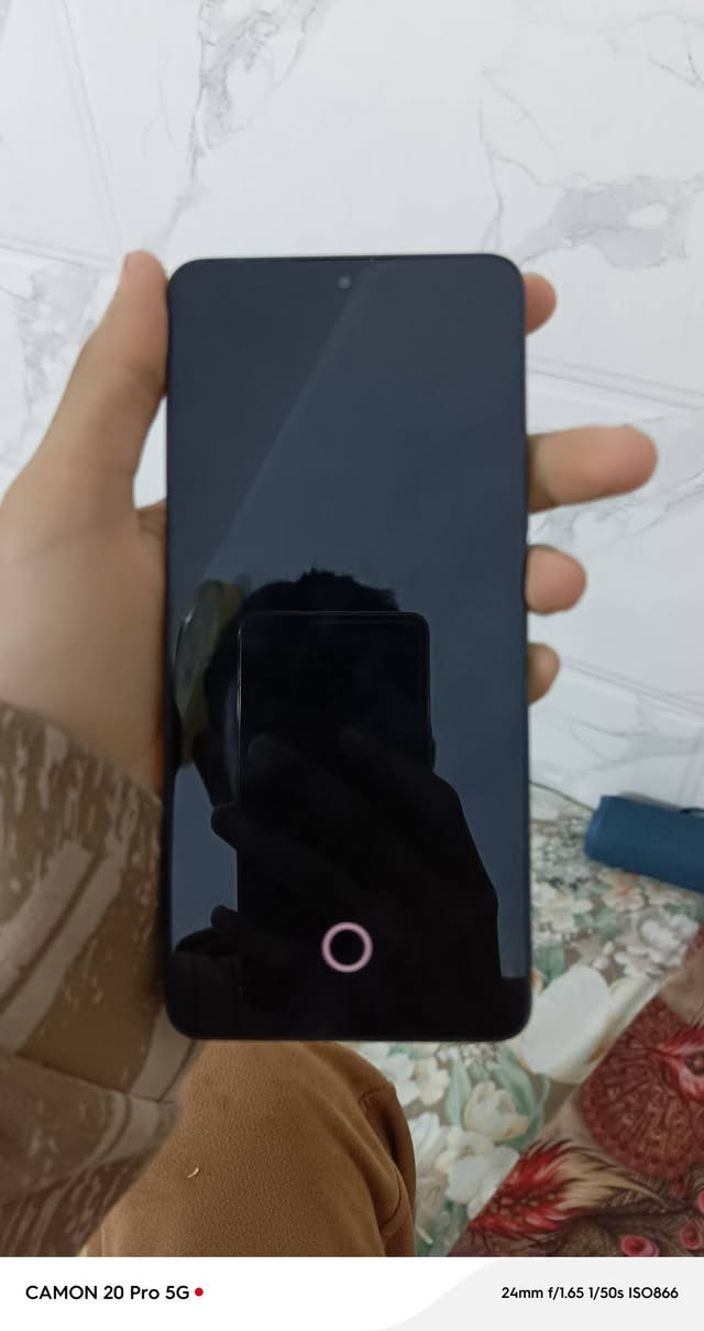 هاتف للبيع بوكو 6xبرو 5gالنضافه 90زلغ مابي 350 وبي المجال بدون ملحقات لستفسار رقم *********** العنوان فلكه حي النصر
