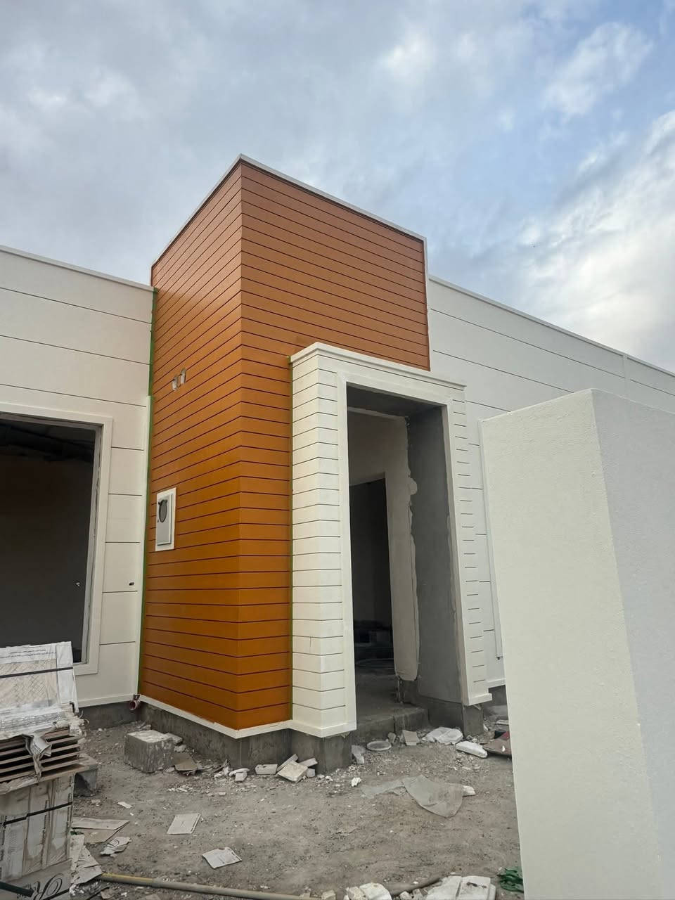 لە زۆنی یەکی پرۆژەی نڤین ستی 

کارکردن لە قۆناغی کۆتایدایە لە ئایندەیەکی زۆر نزیکدا 
..کلیلی خانوەکان ڕادەستی بەژداربووانی پرۆژەکە دەکرێت 

هەموو پرۆژەکە تەنها 416 ماڵە
کە تەنها لە 16 بلۆک پێکهاتووە

🔻زانیاری زیاتر لەسەر پرۆژەکە  لە کۆمێنتە 🔻

پەیوەندی بکەن

***********
***********

@highlight 
#projectmanagement #rebaz_real_estate #sulaymaniyah #project #xanaqin #kalar #estate #kurdistan #marina #sulaymani
