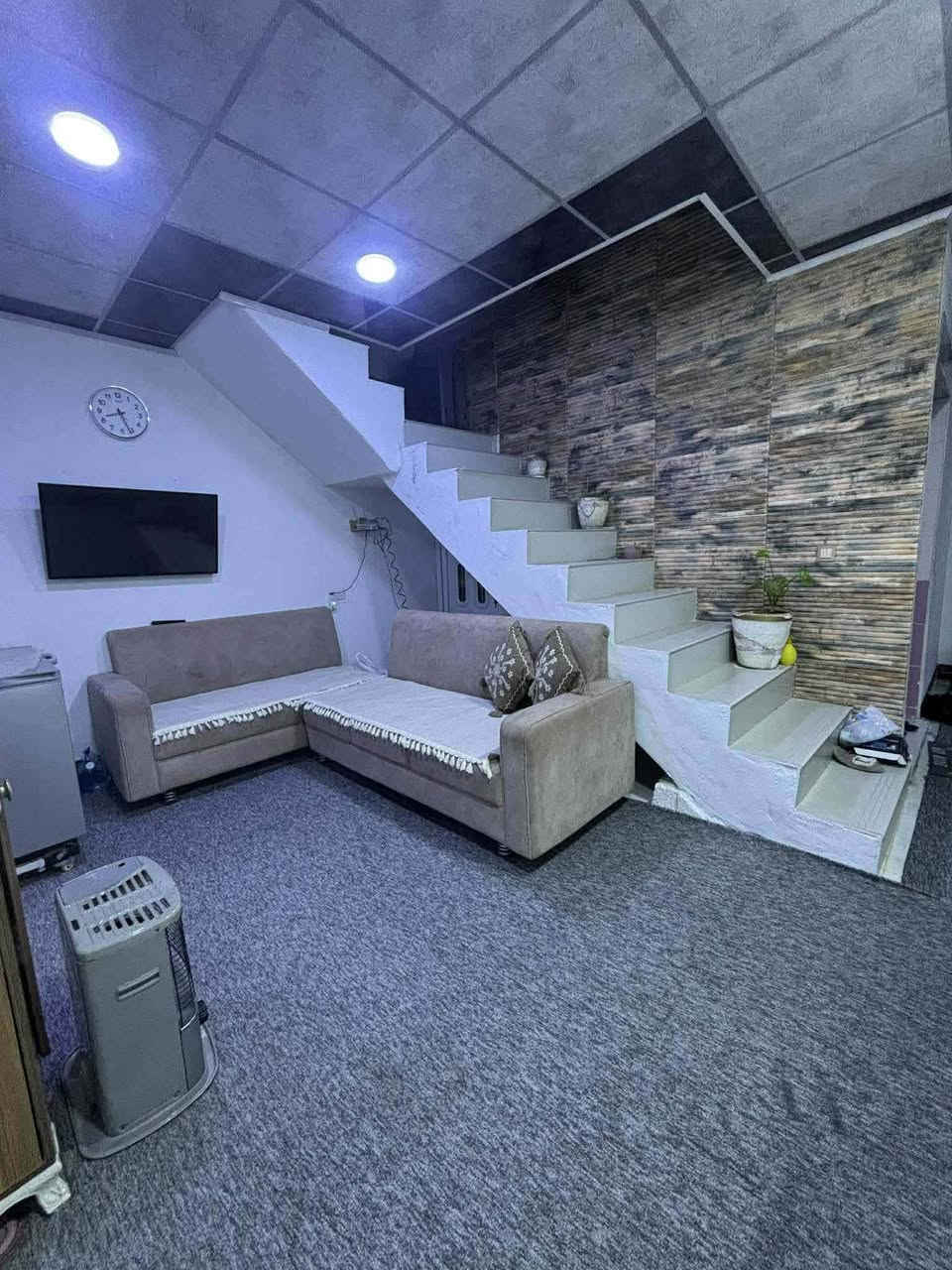 للبيع,,,,,,للبيع
بيت بمزارع زيونه مقابيل المرور مساحه 100م واجهه 6 الا ربع طابق واحد .


**إذا كنت صاحب هذا الإعلان وتريد حذفه لأي سبب، رجاءا أرسل رسالة إلى الدعم الفني**
