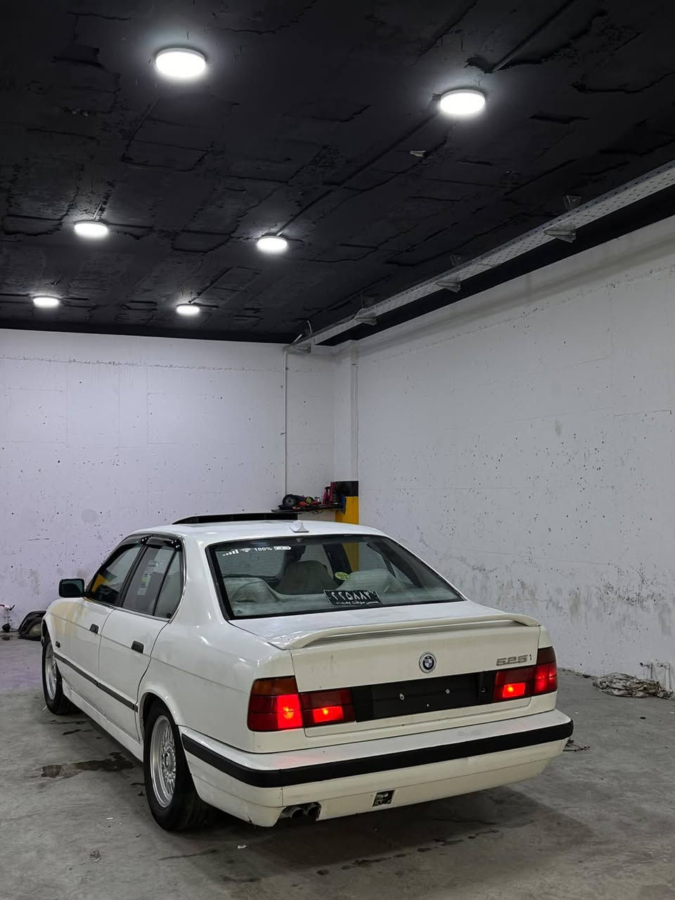 Bmw525 موديل 92ئارمي پلاستيك سليماني مه كينه كه پس گير تو ما تيك  چوار جام كاره با 6كه له ئاوينه گوي به رخ  گشت گياني به شه رت  گو رينه وه يش ئه كه م له سه ر دل گرتن ژ.م*********** كالار, السليمانية
