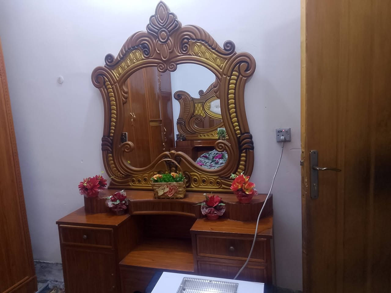 500 وبيه مجال بصيط مراسله على ماسنجر


**إذا كنت صاحب هذا الإعلان وتريد حذفه لأي سبب، رجاءا أرسل رسالة إلى الدعم الفني**