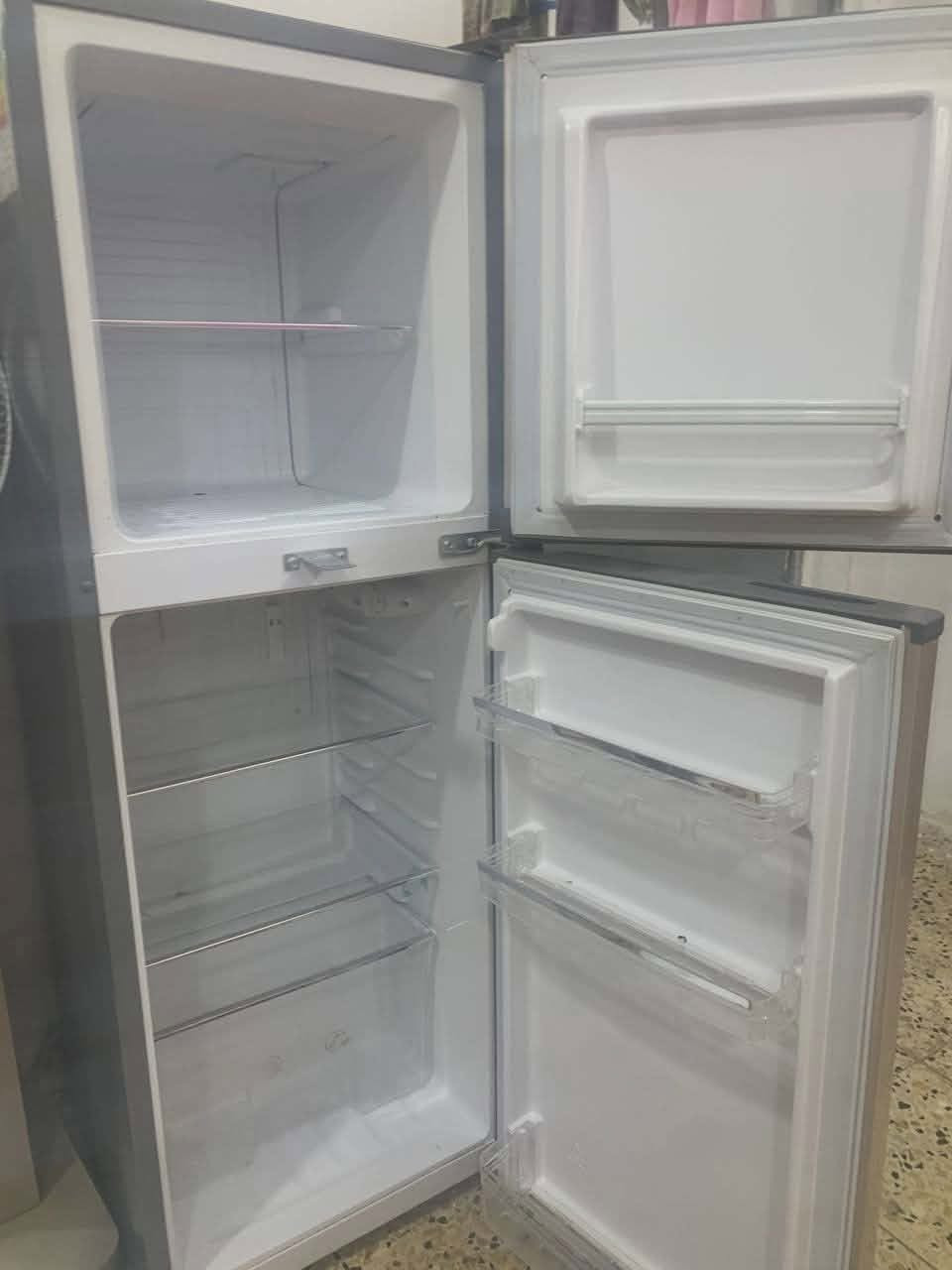 ثلاجه لبيع اخت جديده ماركه بلسان 12 قدم استعمال كلش قليل سعر ٢٢٥ 
مكان سماوه


**إذا كنت صاحب هذا الإعلان وتريد حذفه لأي سبب، رجاءا أرسل رسالة إلى الدعم الفني**