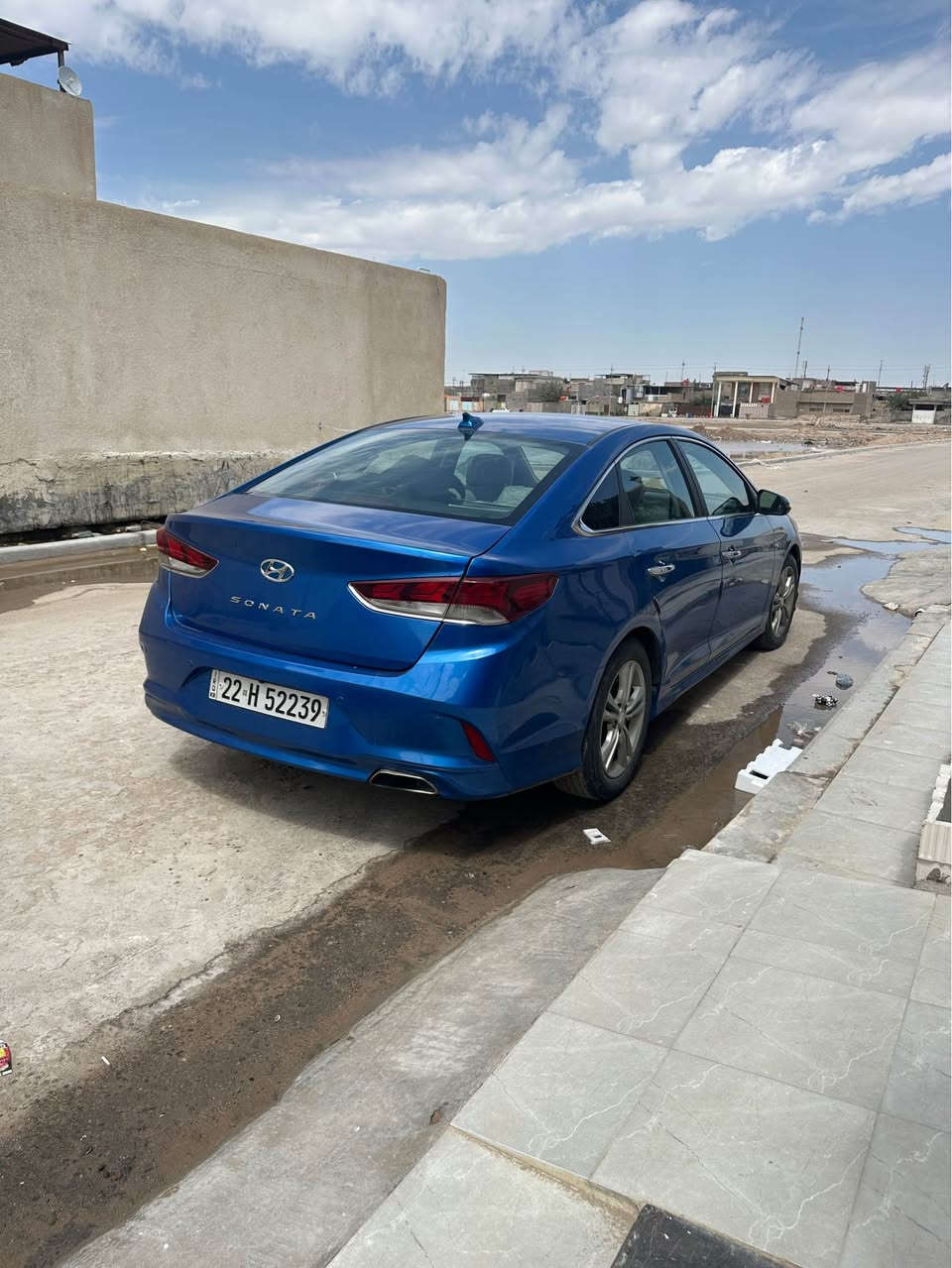 هونداي سوناتا 2018 وارد امريكي الحادث  موضح بلصوره والباقي كفاله  محرك 2400 gdi ماشيه 110 فول عده البانوراما بصمه تدفئه كشنات كشن كهرباء المواصفات المعروفه  مكان السياره البصره السعر 122 وبيهه مجال قليل *********** البصرة, العراق
