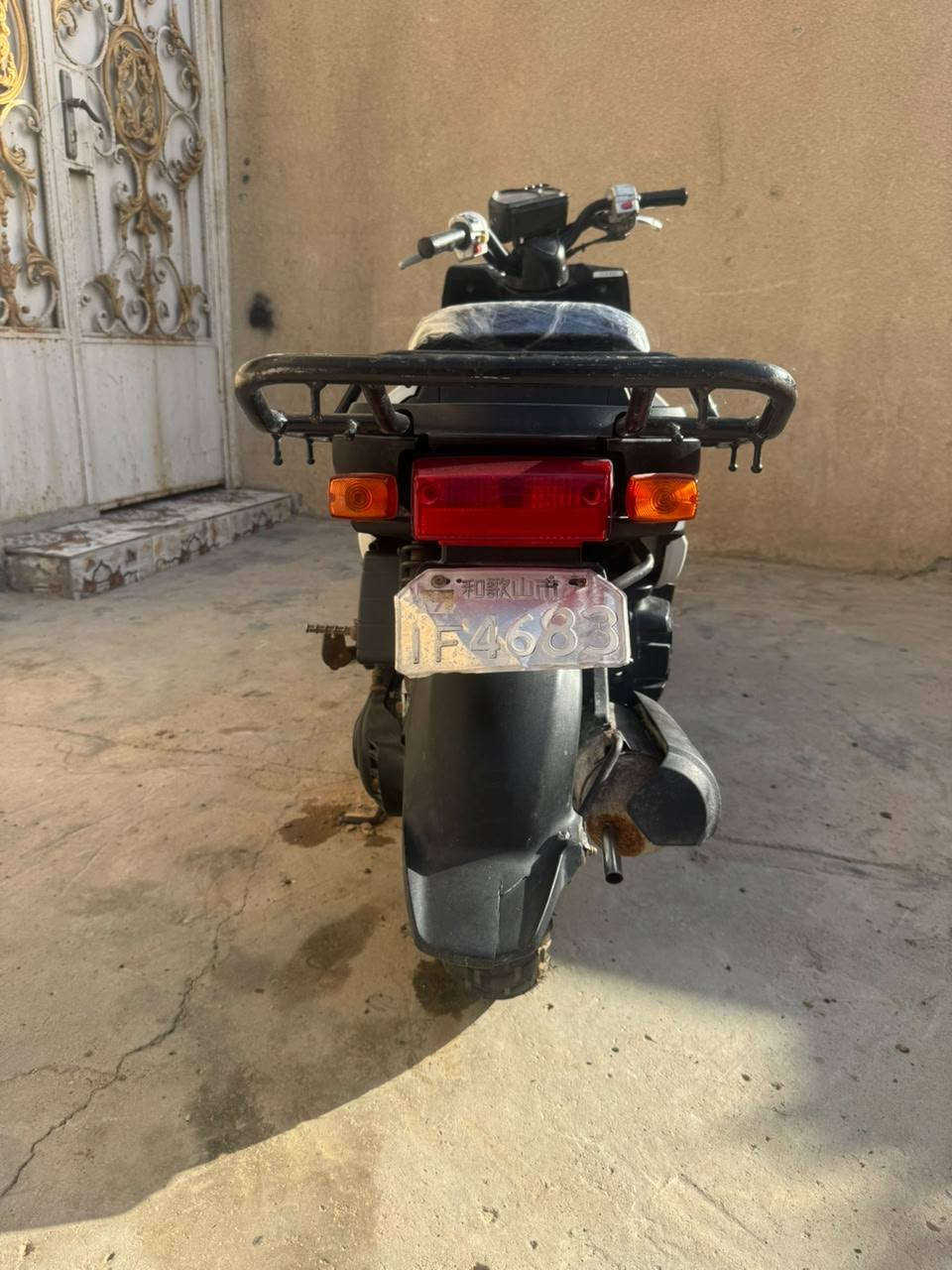للبيع السعر ٥٠٠ وبيها مجال عنواني البصره الزبير ***********
