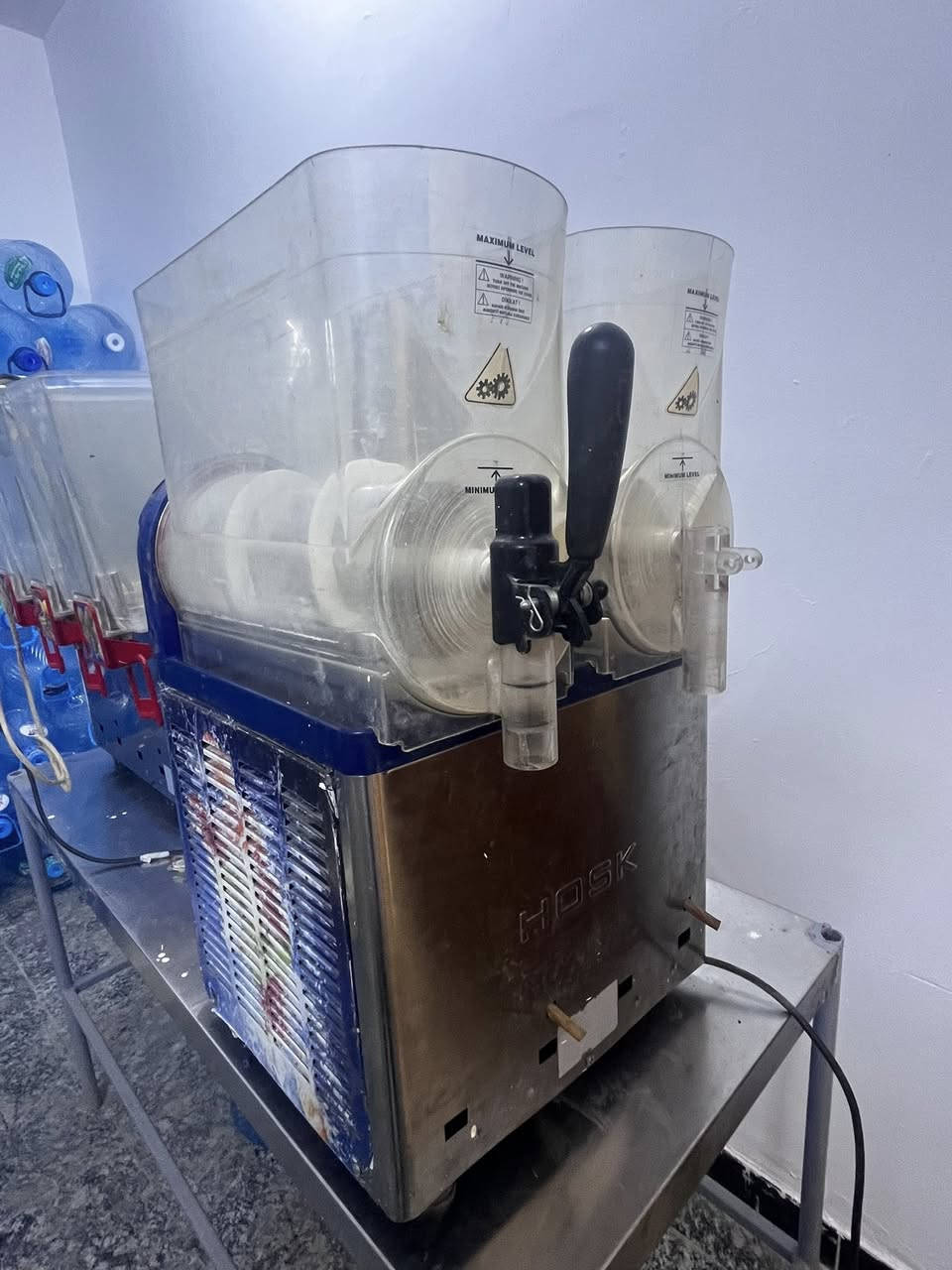 للبيع مكينه ازبري شغاله علئ الفحص تاخذه بيه نواقص أبيعها علئ هل الوضع الاستفسار علئ الرقم ***********
