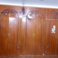 غرفة مستعملة • بدون تواليت • بدون ميز