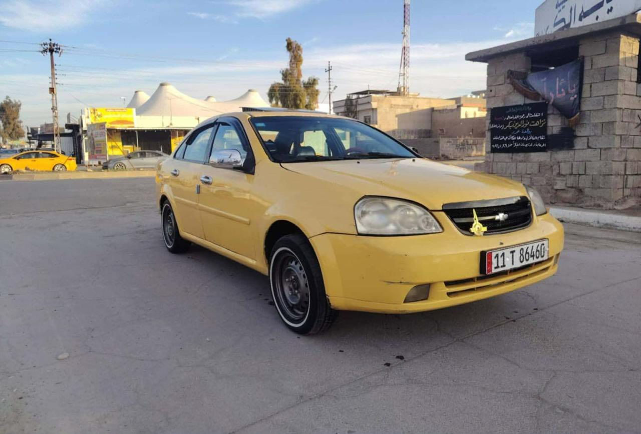 السلام عليكم
اوبترا
2011
اللون اصفر بلادي
وبيه ضربه جاملغ امامي 
ومصبوغه حزام للجماليه 
السياره جاهزه من كلشي
كير مكينه شرط
السعر:64
بغداد تاجي 
رقم الهاتف:***********
