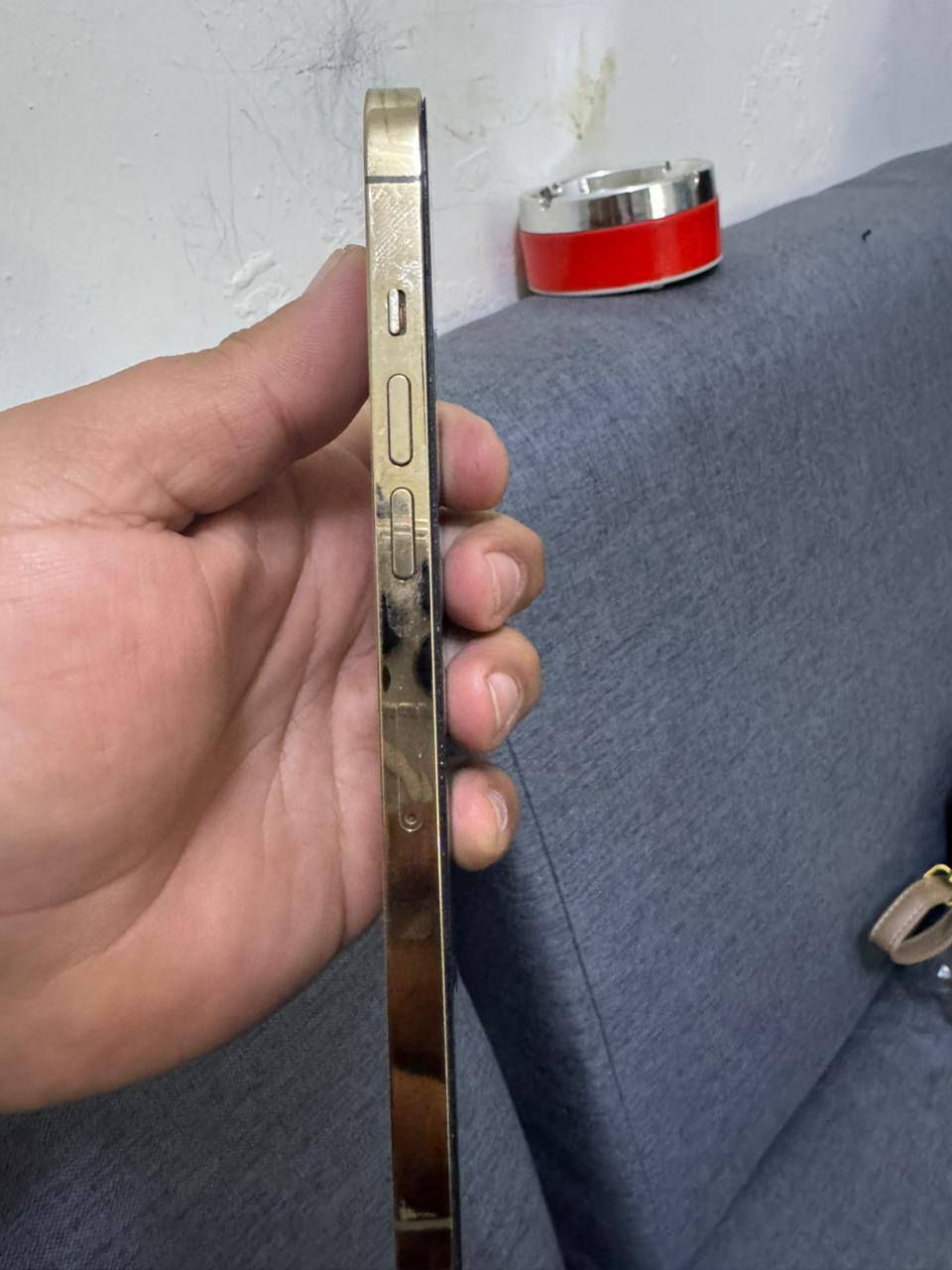 12 برو ماكس جهاز نضيف شخط مابي فقط البطارية معلاية ٩٨ بل أصل ٨٨ كلشي شغال فيس ايدي شغال جهاز كلش نضيف سعر ٤٠٠ وبي مجال للتواصل ***********
