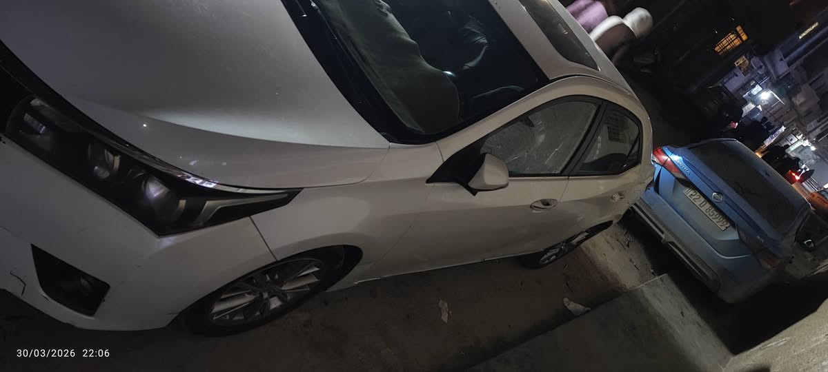 كورولا 2015 وارد خليجي GLi – فول مواصفات للبيع
سيارة نظيفة جداً ومعتنى بيها استخدام شخصي، جاهزة وما تحتاج أي صرف
 المواصفات
رقم بغداد 
محرك 2000 قوي واقتصادي
فتح وقفل ذكي
تشغيل بصمة (ستارت)
مرايات شفط كهرباء
مثبت سرعة
تكييف بارد جداً
داخلية نظيفة ومحافظة
محرك  بحالة ممتازة
 الشكل المرغوب 2015
 السعر: 130 ورقة قابل للتفاوض البسيط للجادين
 السيارة جاهزة للفحص بأي مكان 
 للتواصل:اتصال: *********** او واتساب
