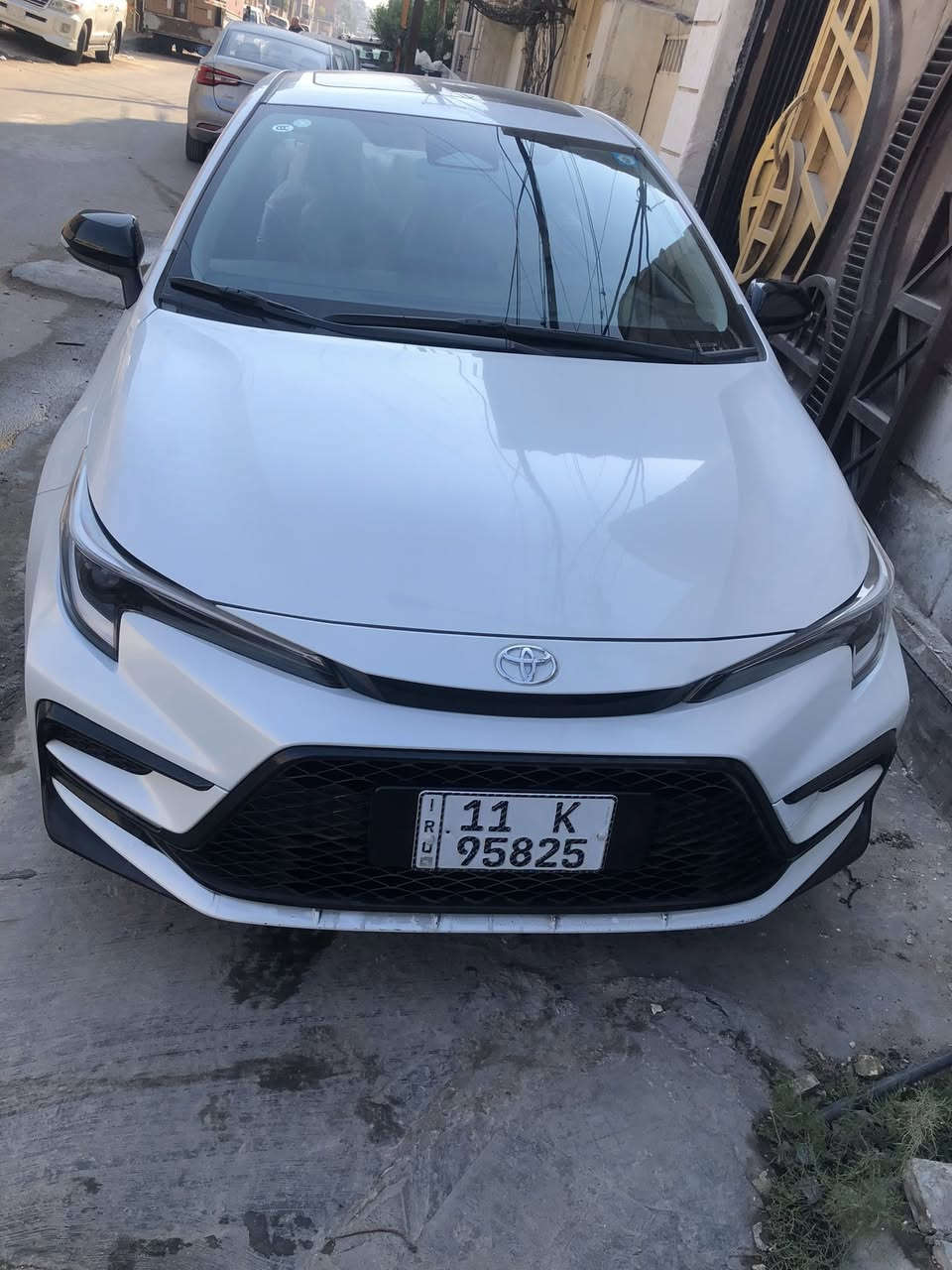 السلام عليكم كورلا S الفول مواصفات موديل 25 ماشيه 8000السياره بيها بارد بالهلال وطخات خفيفه بالبابين من جهة السايق مثل مموضح بالصور والباقي كفاله السعر ١٥٥ الرقم ***********
