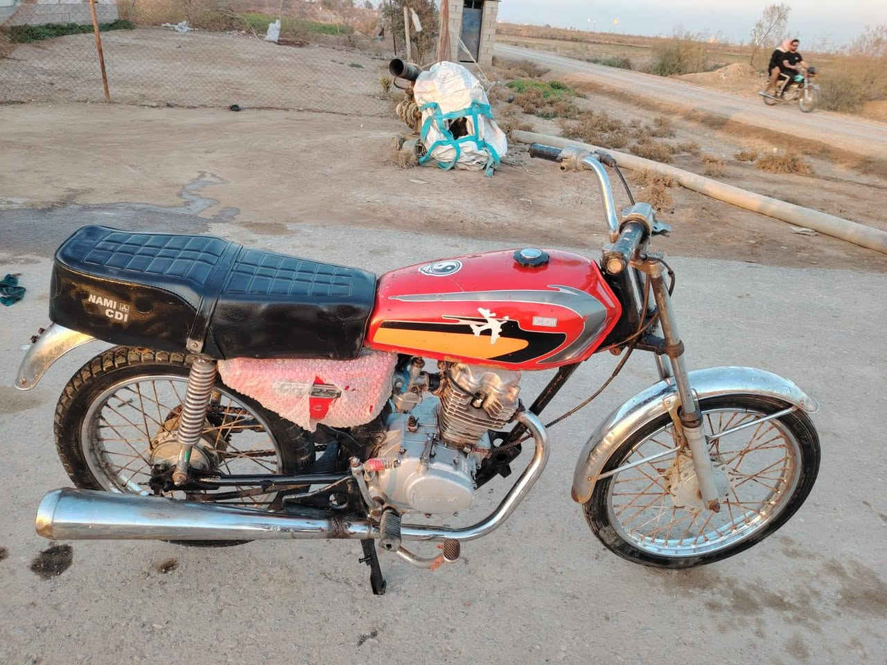 السلام علیکم دراجه للبيع أوراق اصولي موديل 17 دراجه مكفوله شاصي ومكينه مكينتها خير من الله السعر 430 وبيها مجال مكاني كحلاء ناحية بني هاشم رقمي ***********
