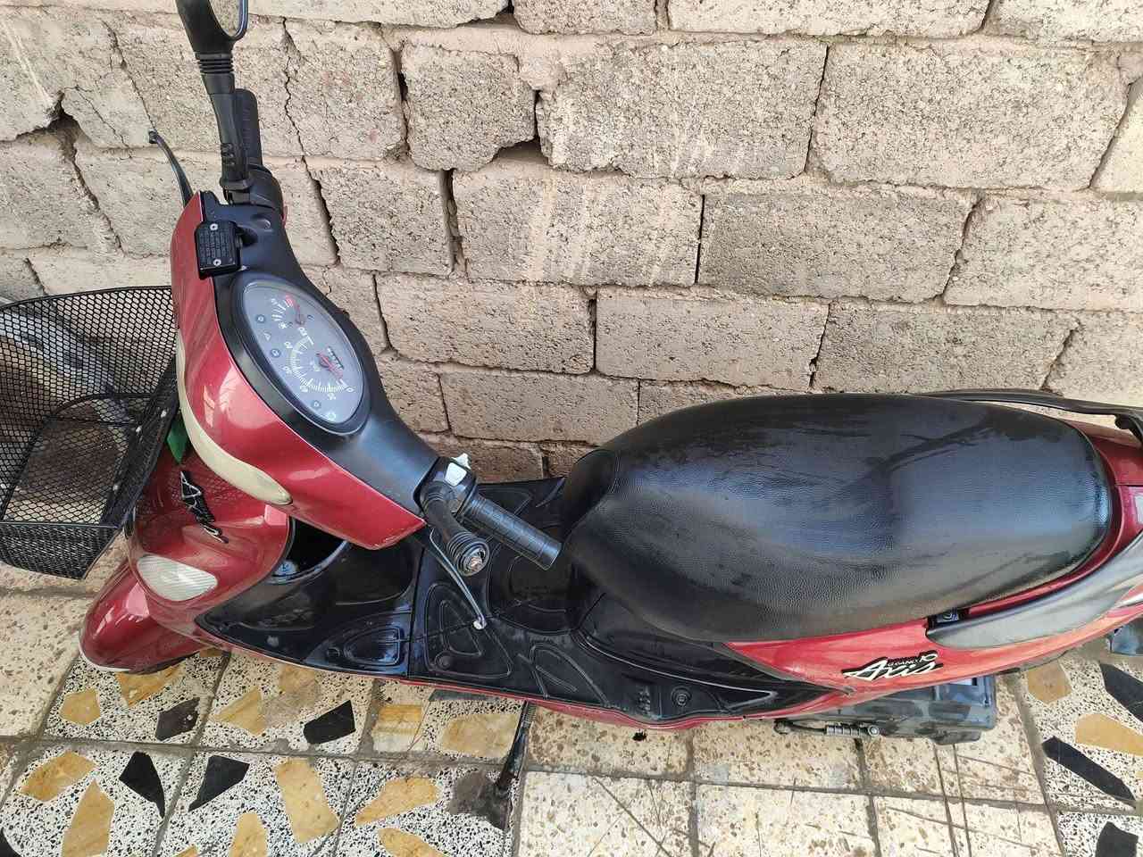 سلام عليكم
دراجه لكزز نضيفه كلشي شغال الشراي خاص بس الرقم ***********
