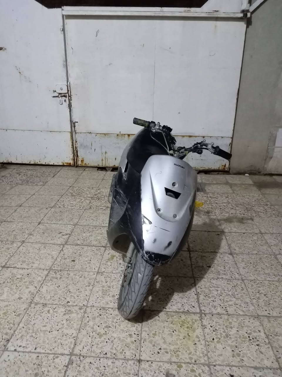 السلام عليكم وعليكم السلام دراجه ساسوكي للبيع هاي كدامكه خير من الله سلف وهندر كهربأيه كامله ما بيها نقص دراجه أوراق أصولي مشيها يخبل  السعر 125 وبيها مجال كد الجيه..... للتواصل.. ***********
