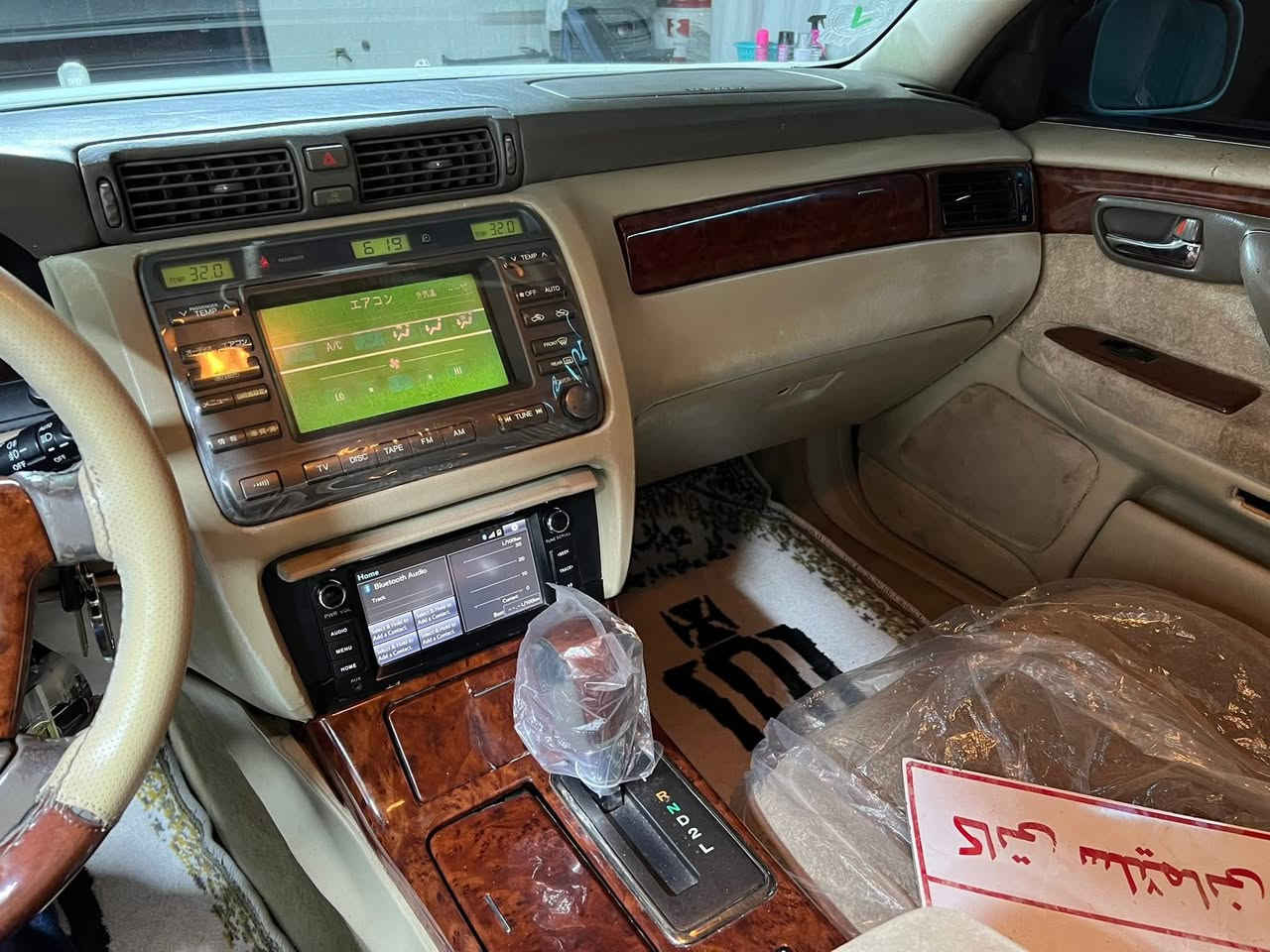 مەلیکە بڕاوە بوفروشتن
شتی پاکک 2003
سعري 37 قفل 
مەکینە ١٧٥ گەورە بی دیلکۆ لێدان بە شەرت
٢ دوگمەی تڕاکشن
پیش کریستاڵ،دوا کریستاڵ،تەعدیل سورعەو شاشە
تەبرید ساردی بەسراوە مەزبوتە
تەبرید گەرمی بەسراوە 
ناو زەرد،ABS مەزبوتە بە شەرت
گێرو مەکینەو تەقەو رەقە بەشرتی ١٠ فیتەر
٢٠٠ هەزار رۆشتوە  هەمو گیانی ئیشەکات
٤ تایەو ویلی حەسی لۆکک
لە رەسمە جۆنە روبەرو جوانتر.
شوێن _ سلیمانی  

***********
