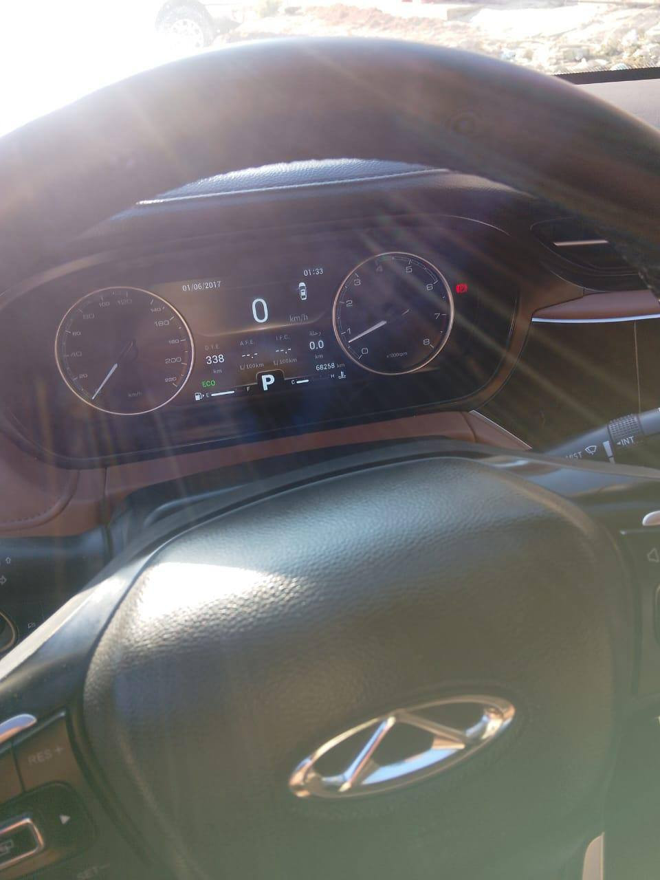 السلام عليكم
شيري  اريزو مديل 22
محرك 1500  تيربو فول موصفات شاشه كامره حساسات تحكم استيرن اشاره بالمري ماشيه ٦٨  
كير محرك تبريد كفاله تخم تاير جديد شرط حداديه جديده 
السياره بيها اطراف البابين  صبغ بالدوسه يم صفحه السايق  بدون ضرر داخلي سياره جديده رقم جديد هزه السعررر.   130 وبيها مجال 
مكاني بصره 
***********
